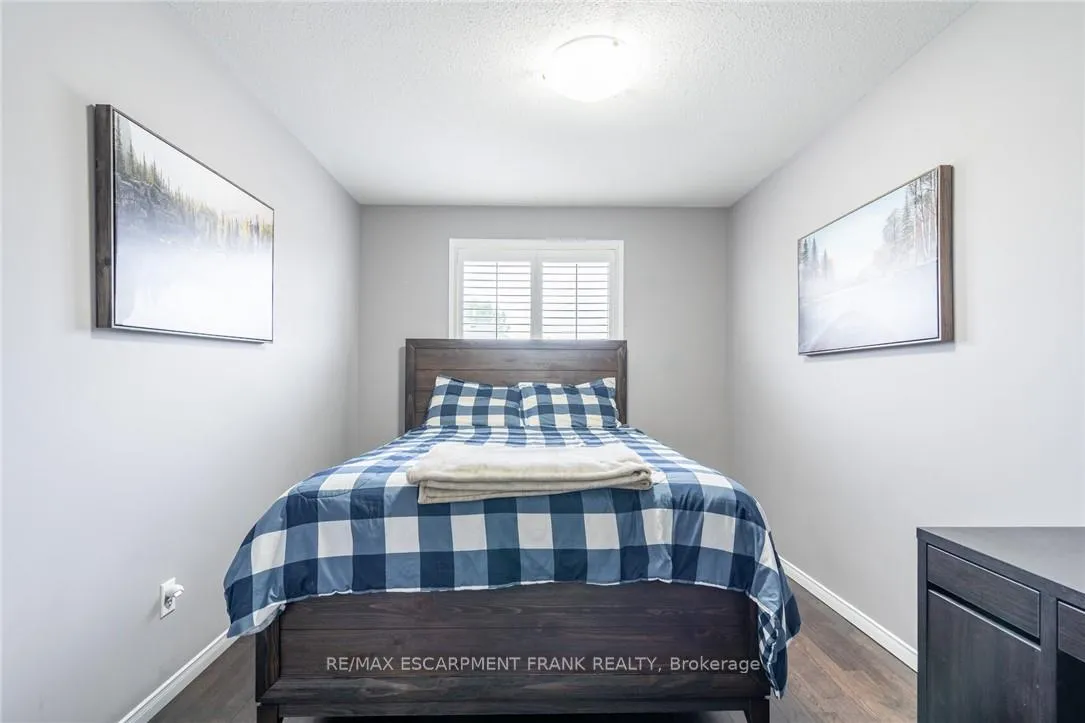 Photo 24 of 78 Foxborough Drive, Hamilton, Ancaster — HOMEH
