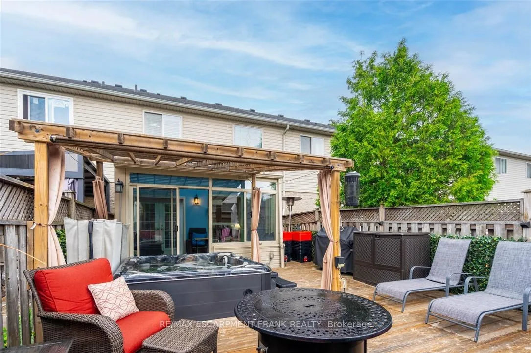 Photo 43 of 78 Foxborough Drive, Hamilton, Ancaster — HOMEH