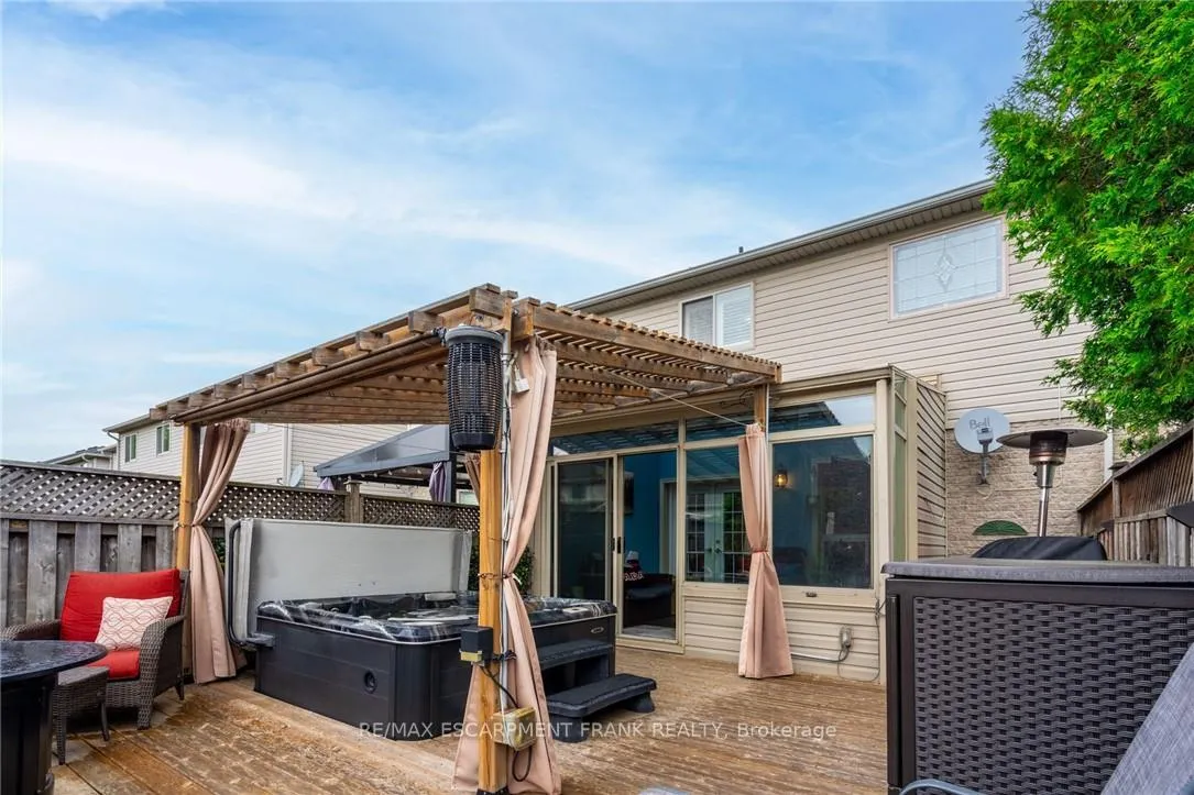 Photo 44 of 78 Foxborough Drive, Hamilton, Ancaster — HOMEH