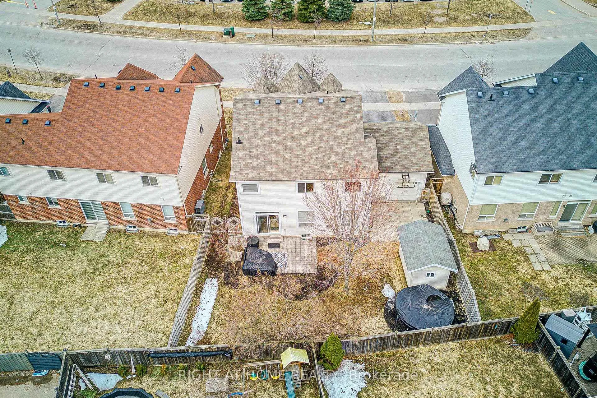 Photo 6 of 79 The Queensway Way, Barrie, Innis-Shore — HOMEH