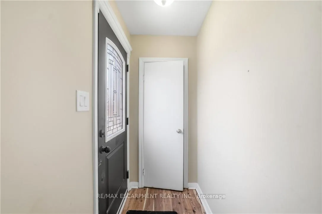 Photo 7 of 776 Britannia Avenue, Hamilton, McQuesten — HOMEH