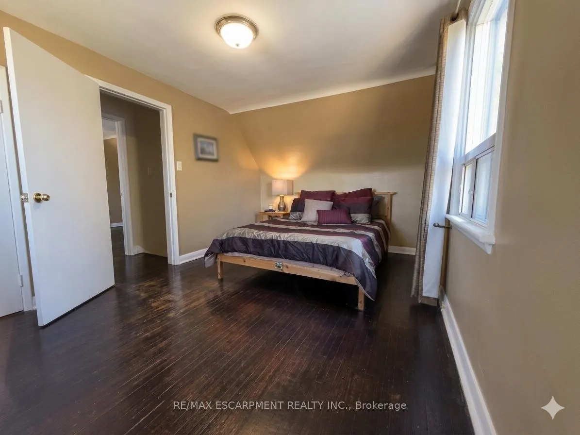 Photo 11 of 776 Britannia Avenue, Hamilton, McQuesten — HOMEH