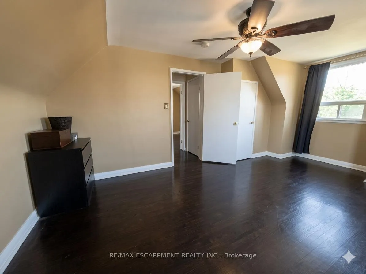 Photo 12 of 776 Britannia Avenue, Hamilton, McQuesten — HOMEH