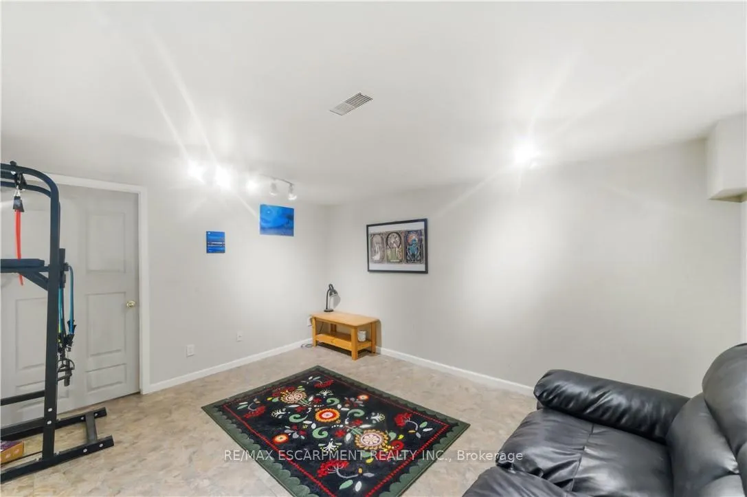 Photo 15 of 776 Britannia Avenue, Hamilton, McQuesten — HOMEH