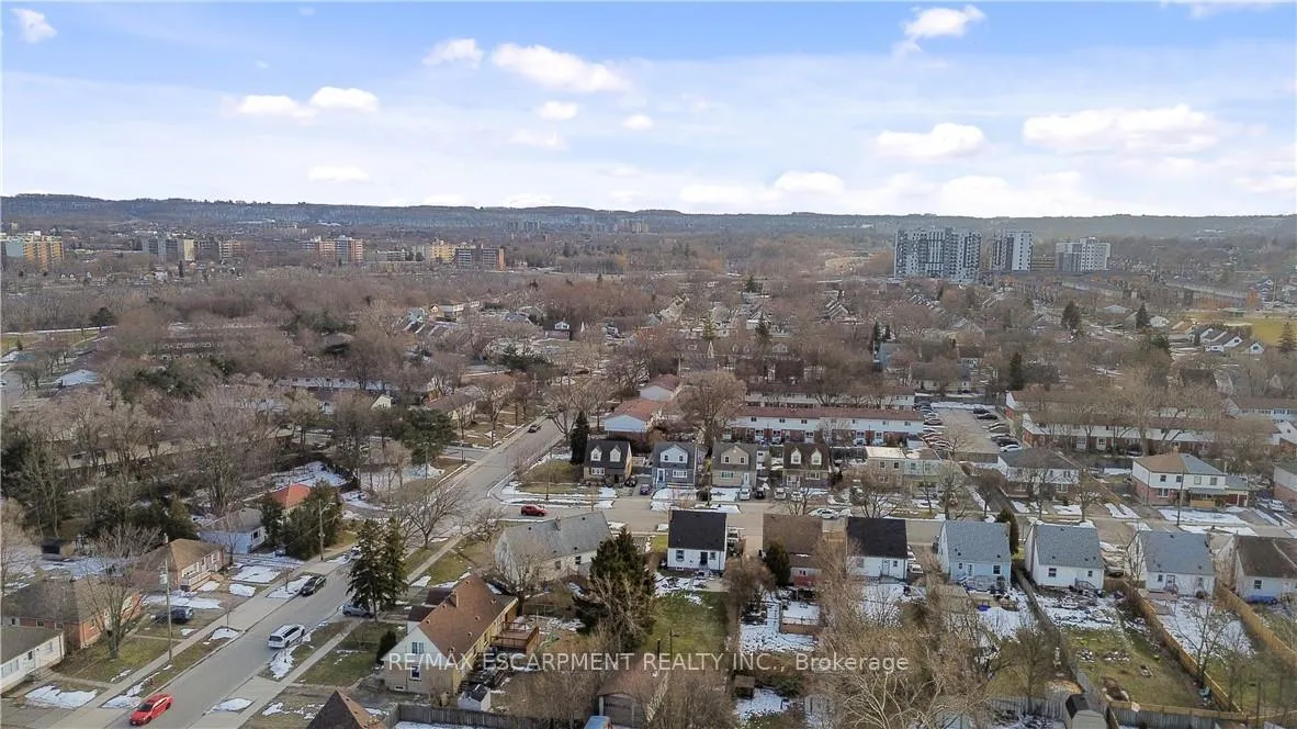 Photo 21 of 776 Britannia Avenue, Hamilton, McQuesten — HOMEH
