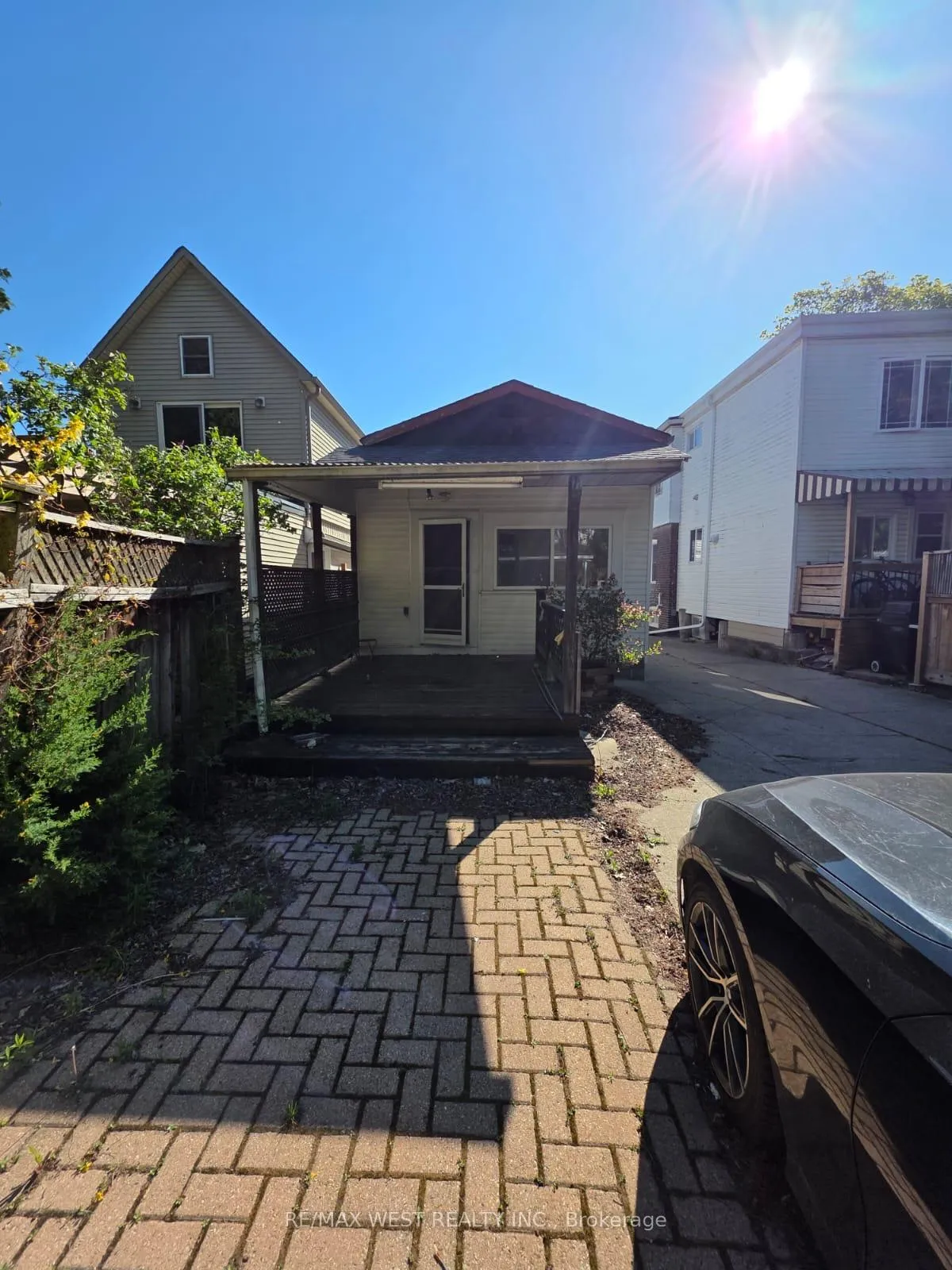 Photo 16 of 160 King Edward Avenue, Toronto, Woodbine-Lumsden — HOMEH