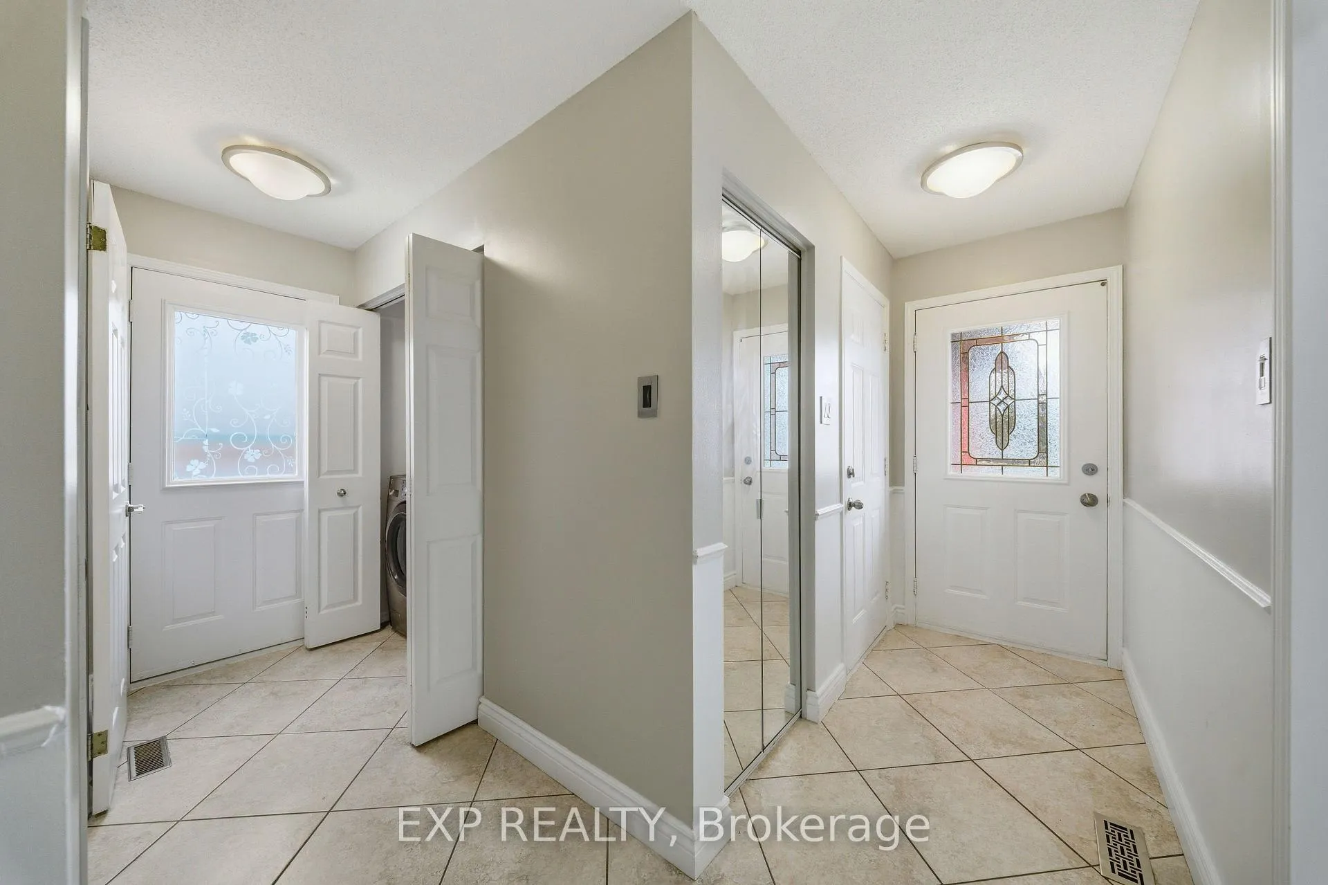 Photo 8 of 180 Equestrian Drive, Ottawa, Kanata - Bridlewood — HOMEH