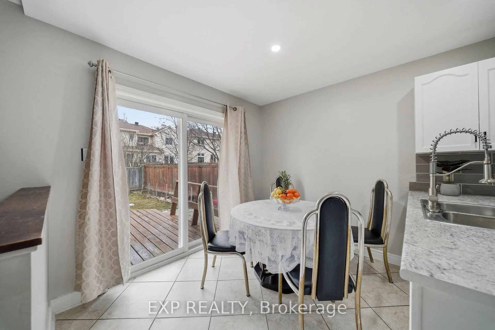 Photo 15 of 180 Equestrian Drive, Ottawa, Kanata - Bridlewood — HOMEH