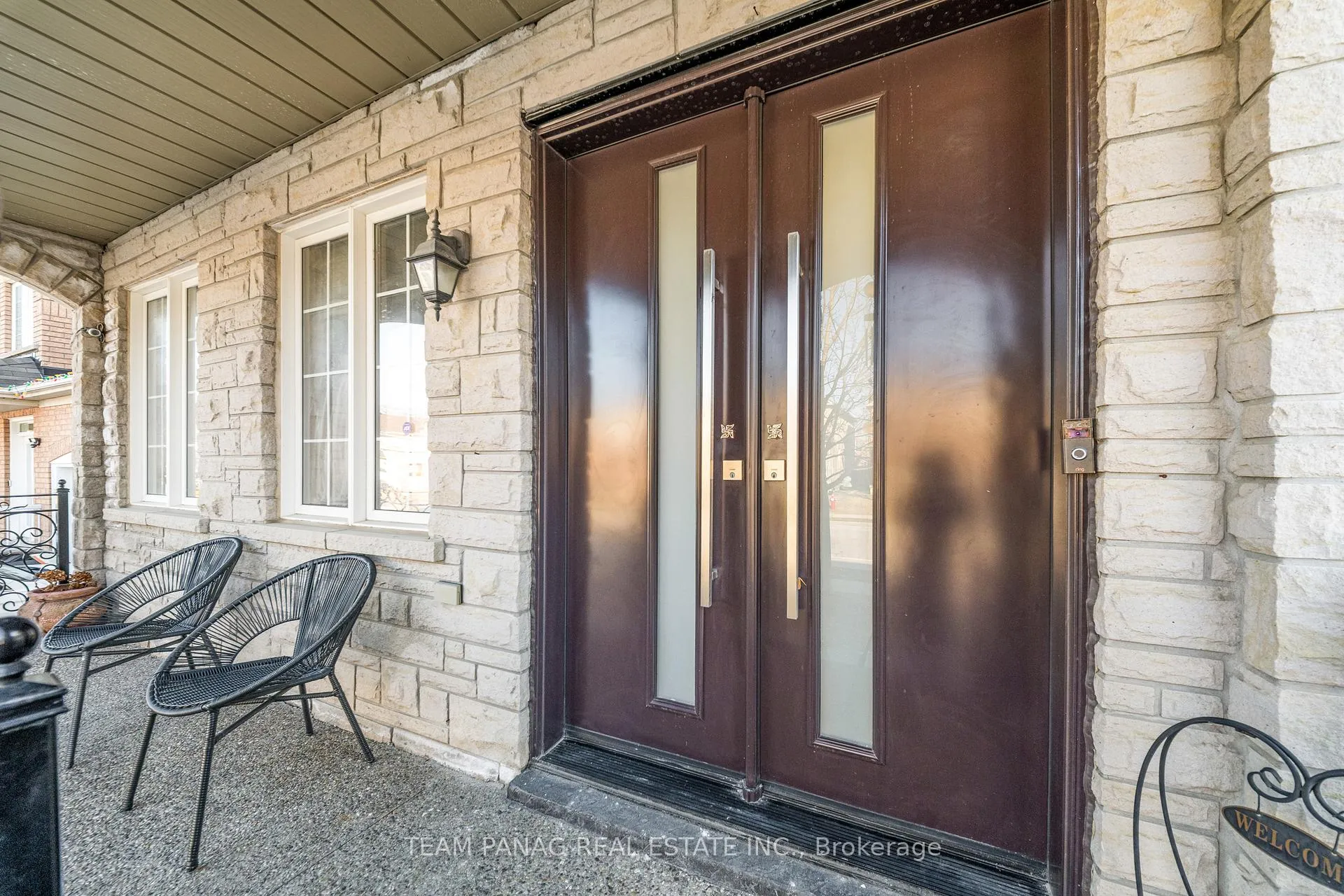 Photo 7 of 502 Fernforest Drive, Brampton, Sandringham-Wellington — HOMEH