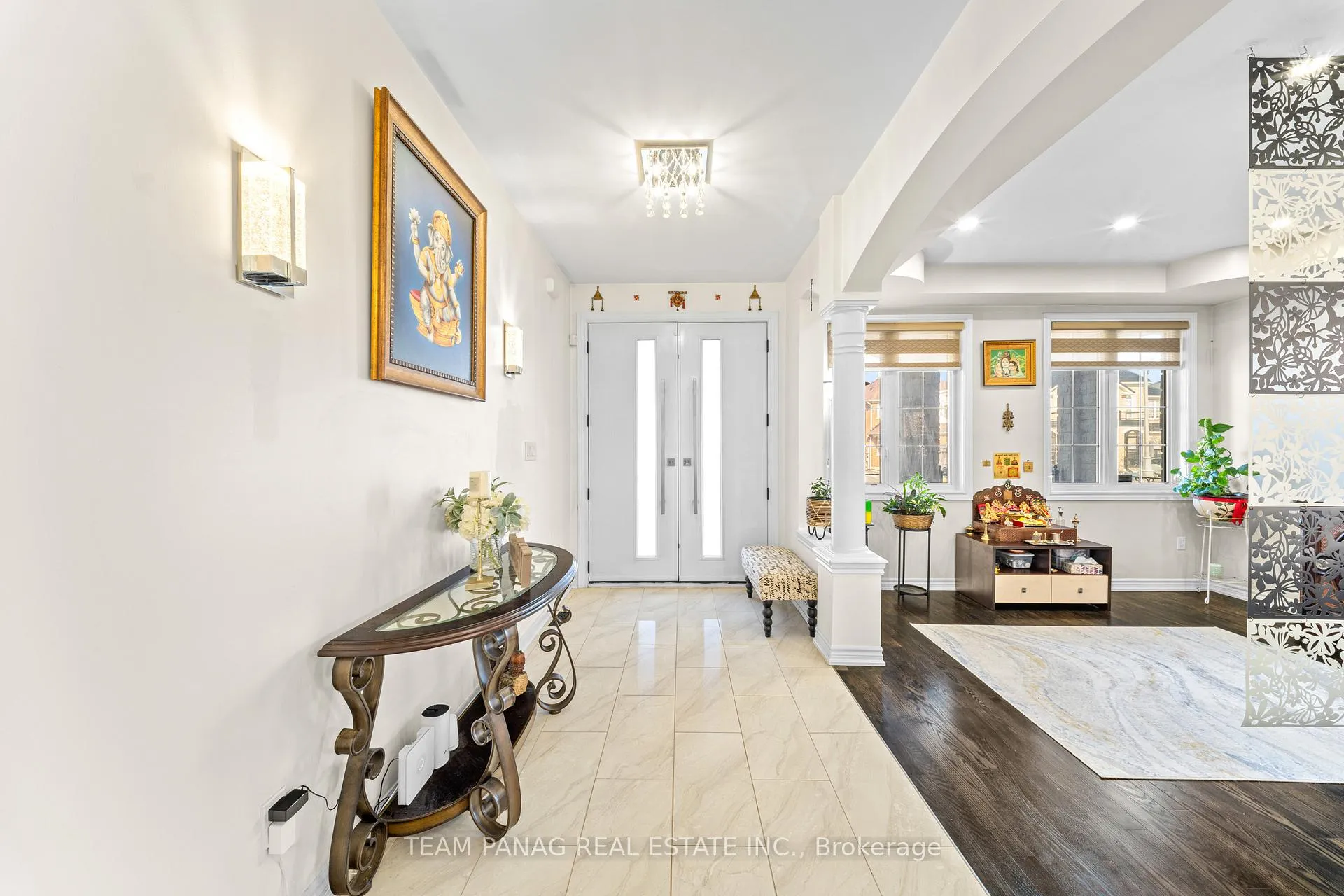 Photo 8 of 502 Fernforest Drive, Brampton, Sandringham-Wellington — HOMEH
