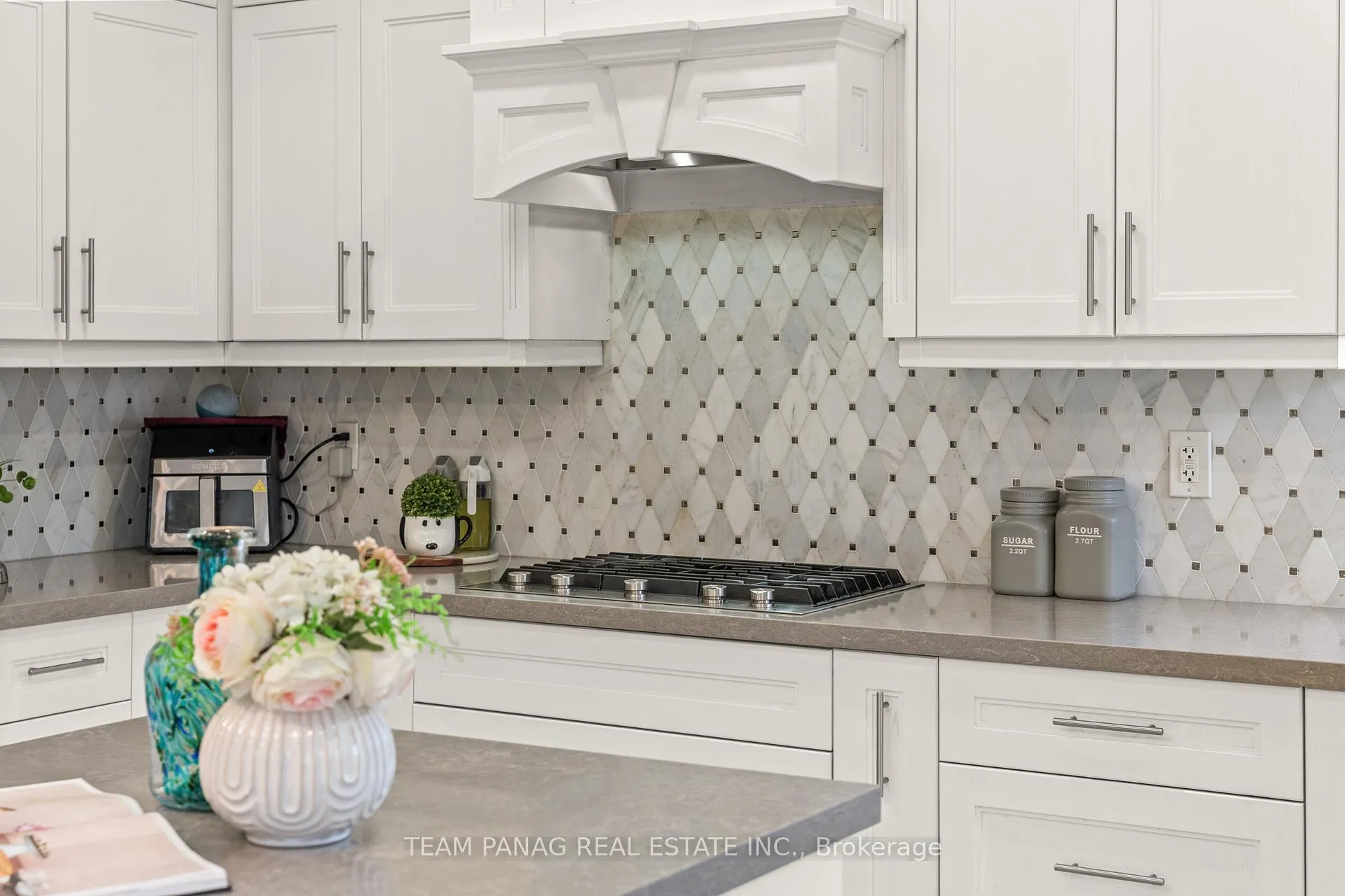 Photo 15 of 502 Fernforest Drive, Brampton, Sandringham-Wellington — HOMEH