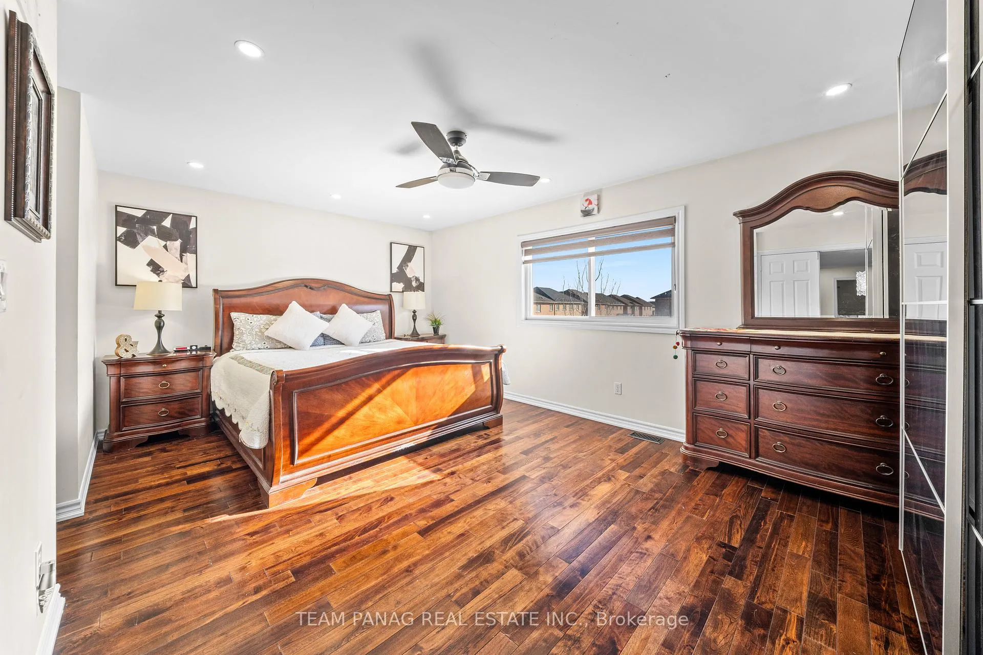 Photo 25 of 502 Fernforest Drive, Brampton, Sandringham-Wellington — HOMEH