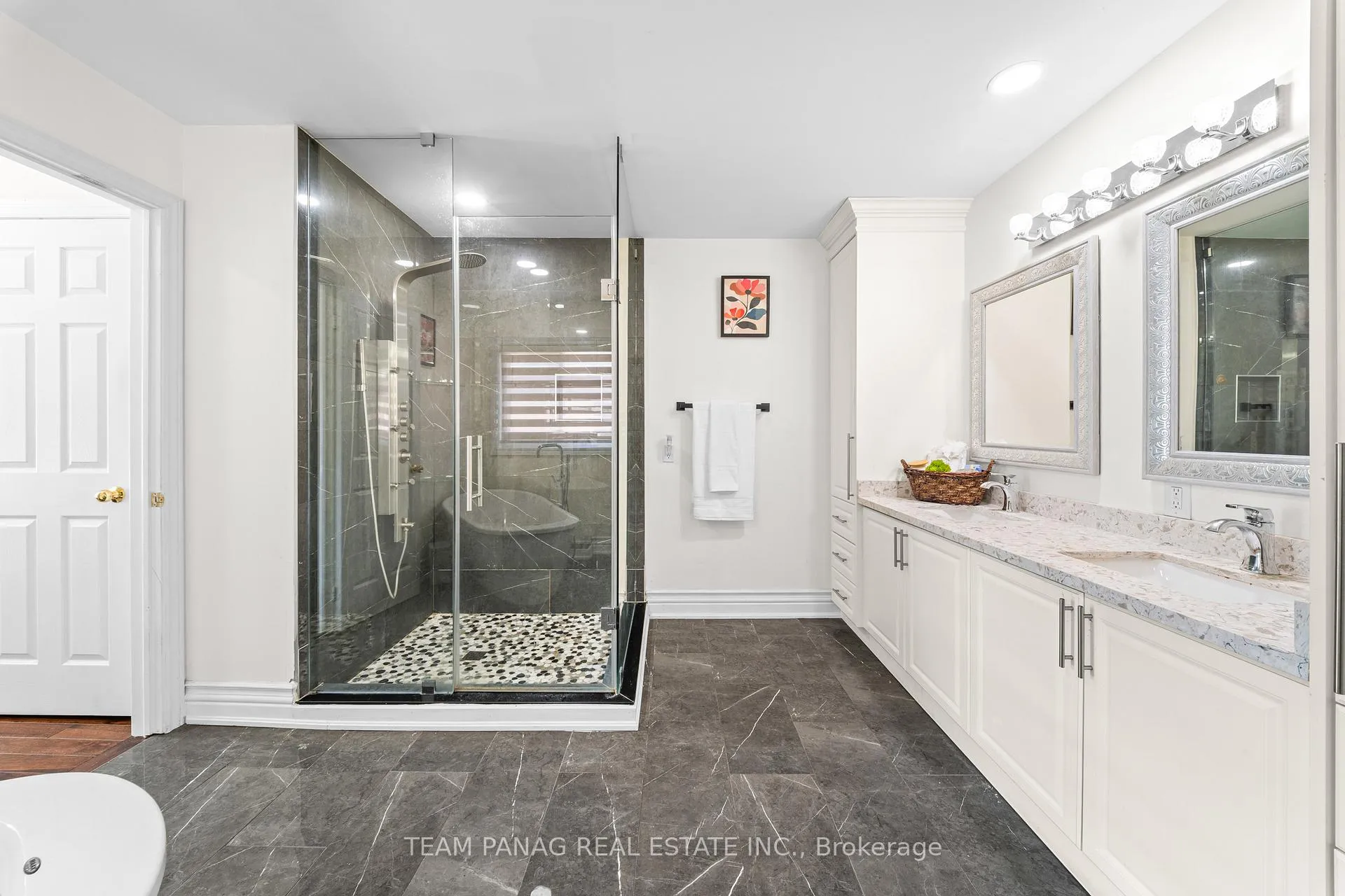 Photo 27 of 502 Fernforest Drive, Brampton, Sandringham-Wellington — HOMEH