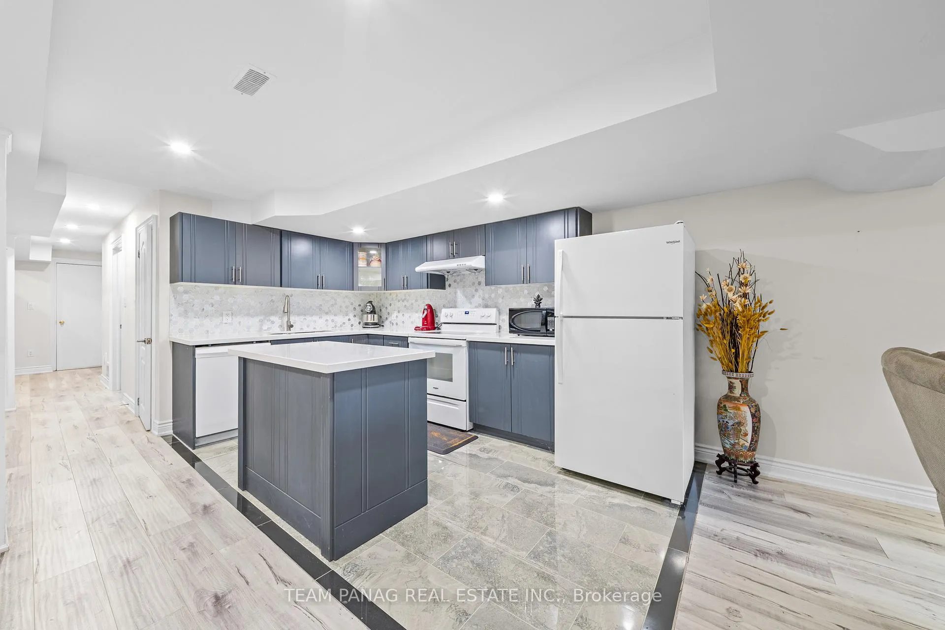 Photo 42 of 502 Fernforest Drive, Brampton, Sandringham-Wellington — HOMEH