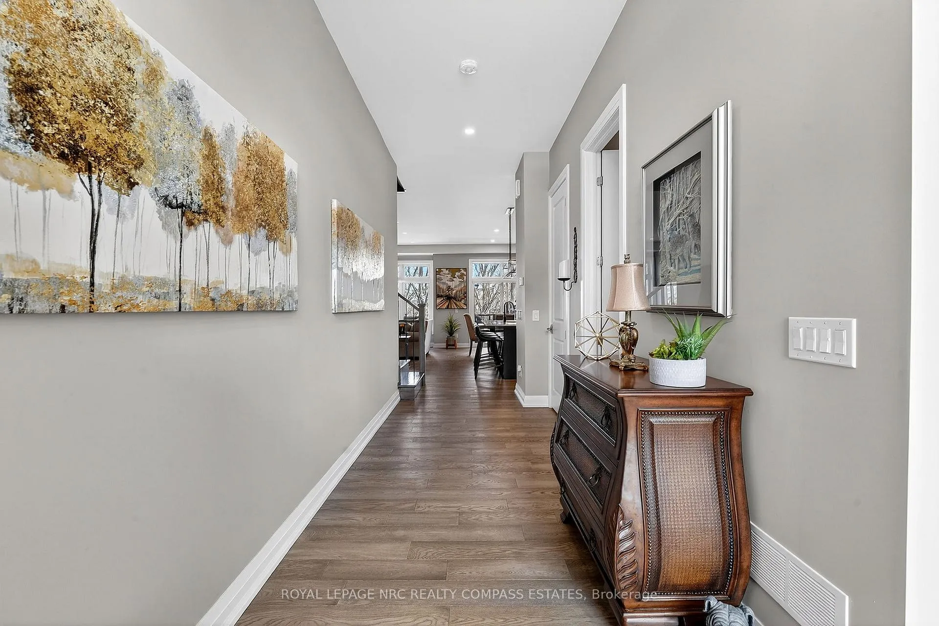 Photo 4 of Unit 4, 50 Tulip Tree Common, St. Catharines, Grapeview — HOMEH