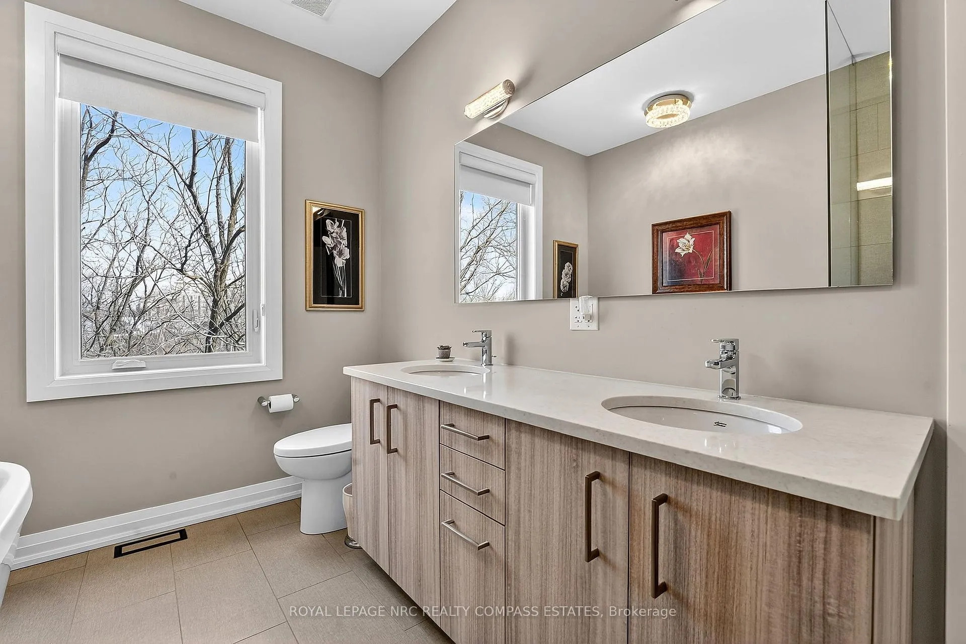 Photo 22 of Unit 4, 50 Tulip Tree Common, St. Catharines, Grapeview — HOMEH