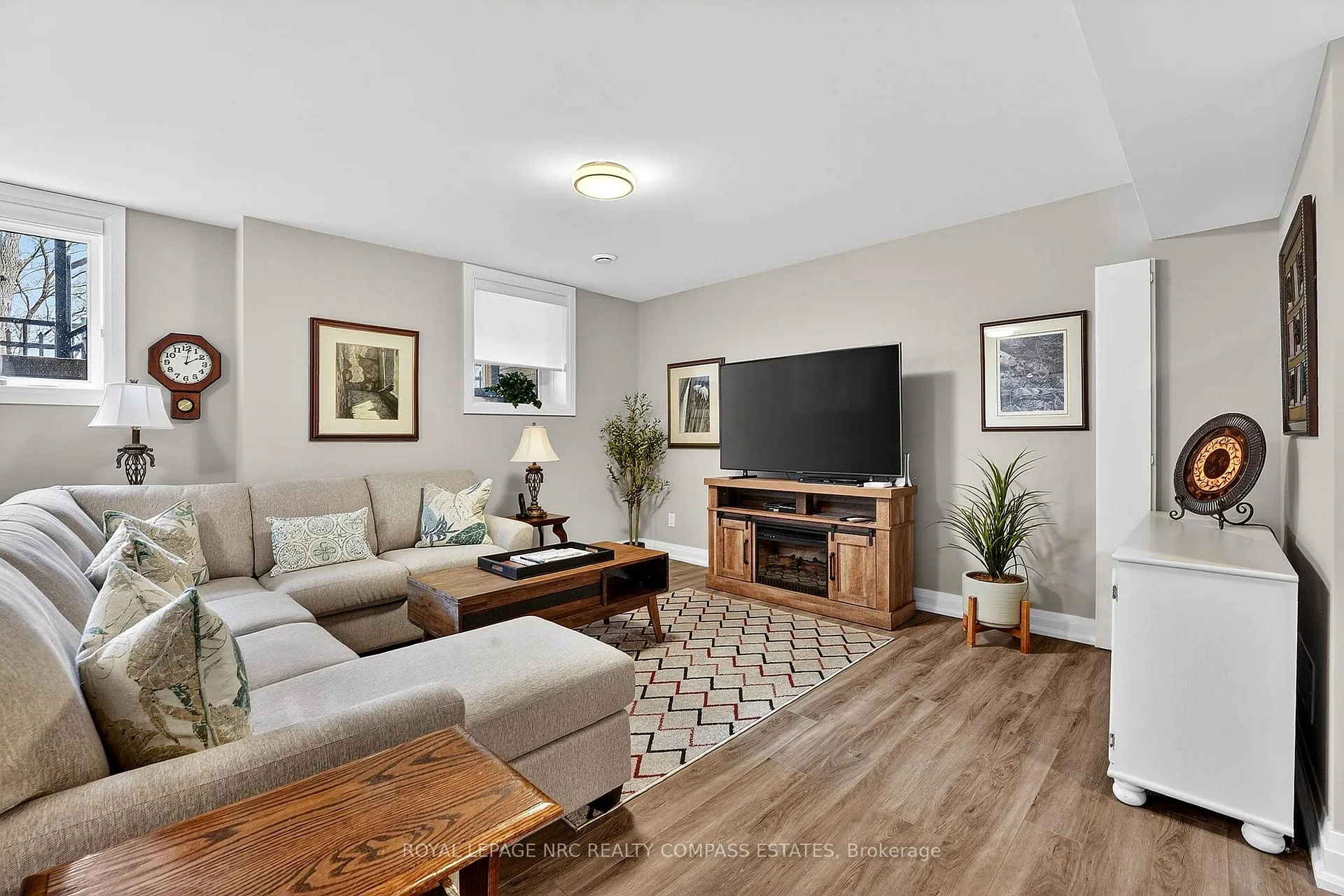 Photo 33 of Unit 4, 50 Tulip Tree Common, St. Catharines, Grapeview — HOMEH