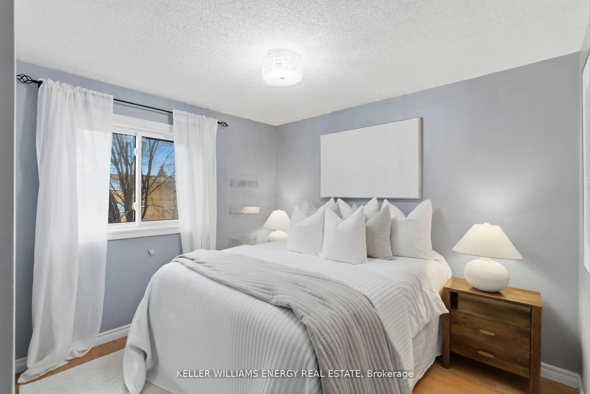 Photo 18 of 332 Elgin Street W, Oshawa, McLaughlin — HOMEH