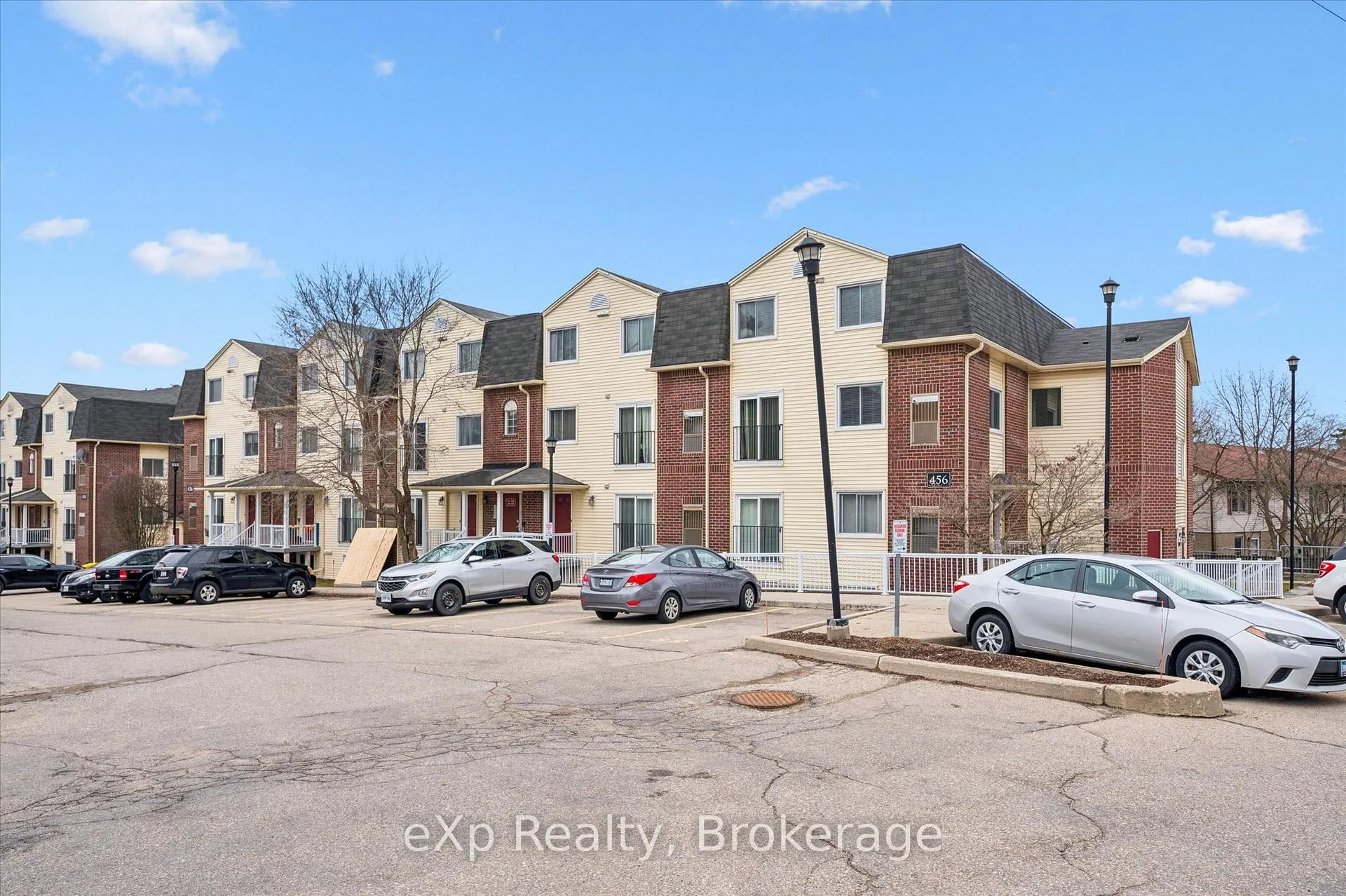 Photo 1 of Unit 212, 456 Janefield Avenue, Guelph, Dovercliffe Park/Old University — HOMEH