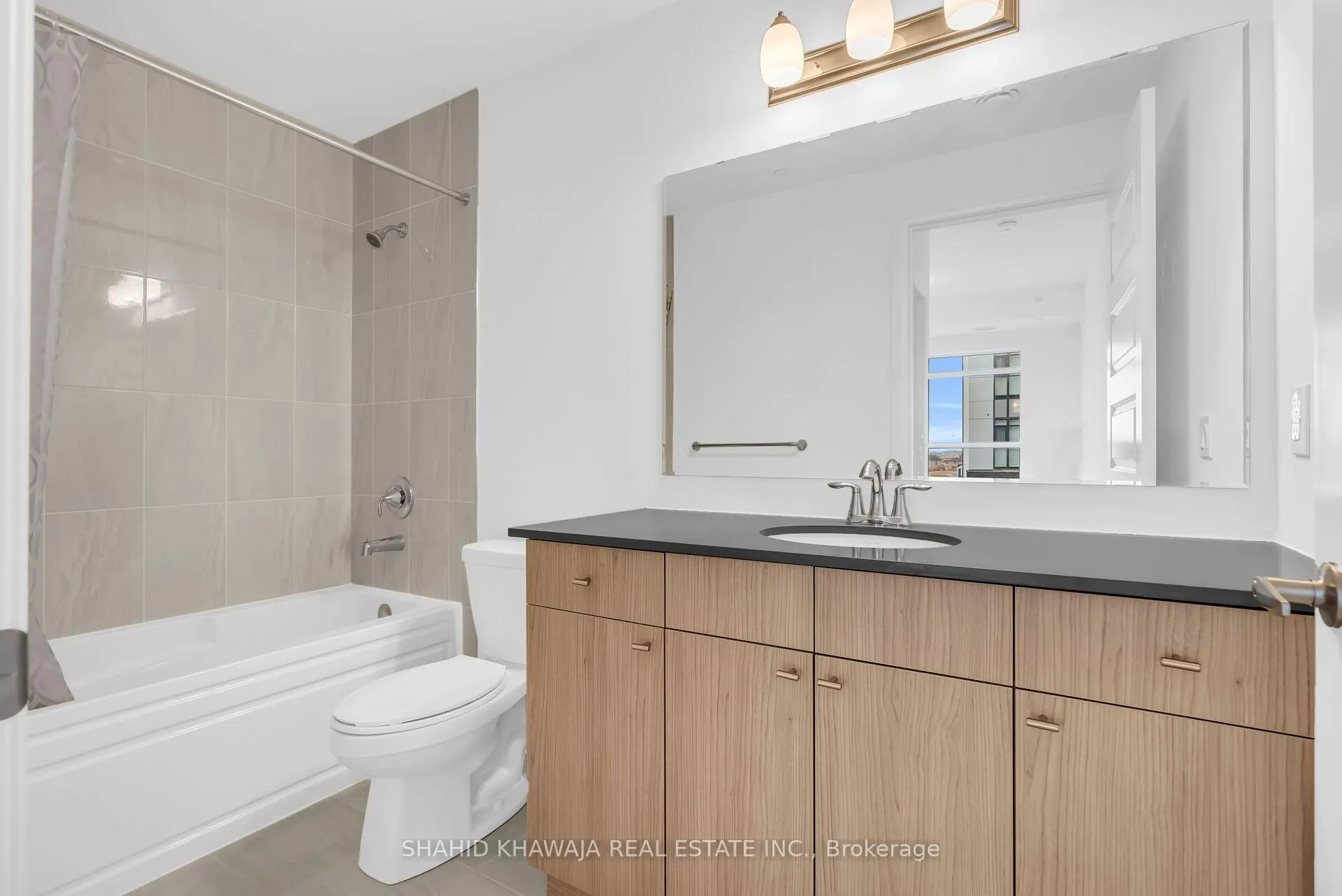 Photo 31 of Unit 421, 480 Gordon Krantz Avenue, Milton, Walker — HOMEH