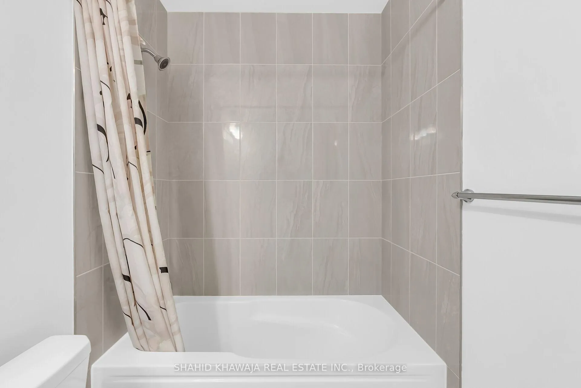 Photo 37 of Unit 421, 480 Gordon Krantz Avenue, Milton, Walker — HOMEH