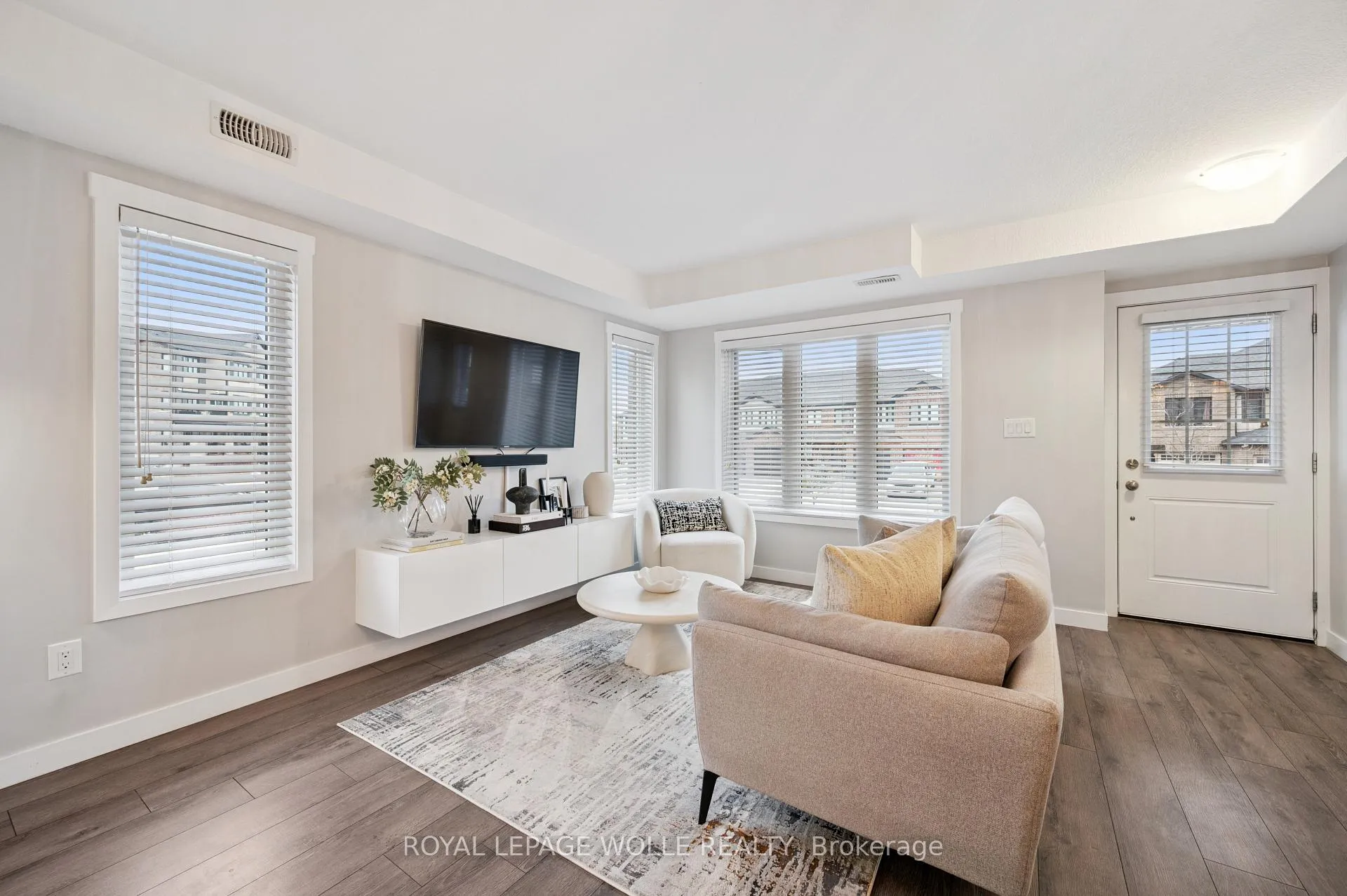 Photo 6 of Unit D, 164 Rochefort Street, Kitchener — HOMEH