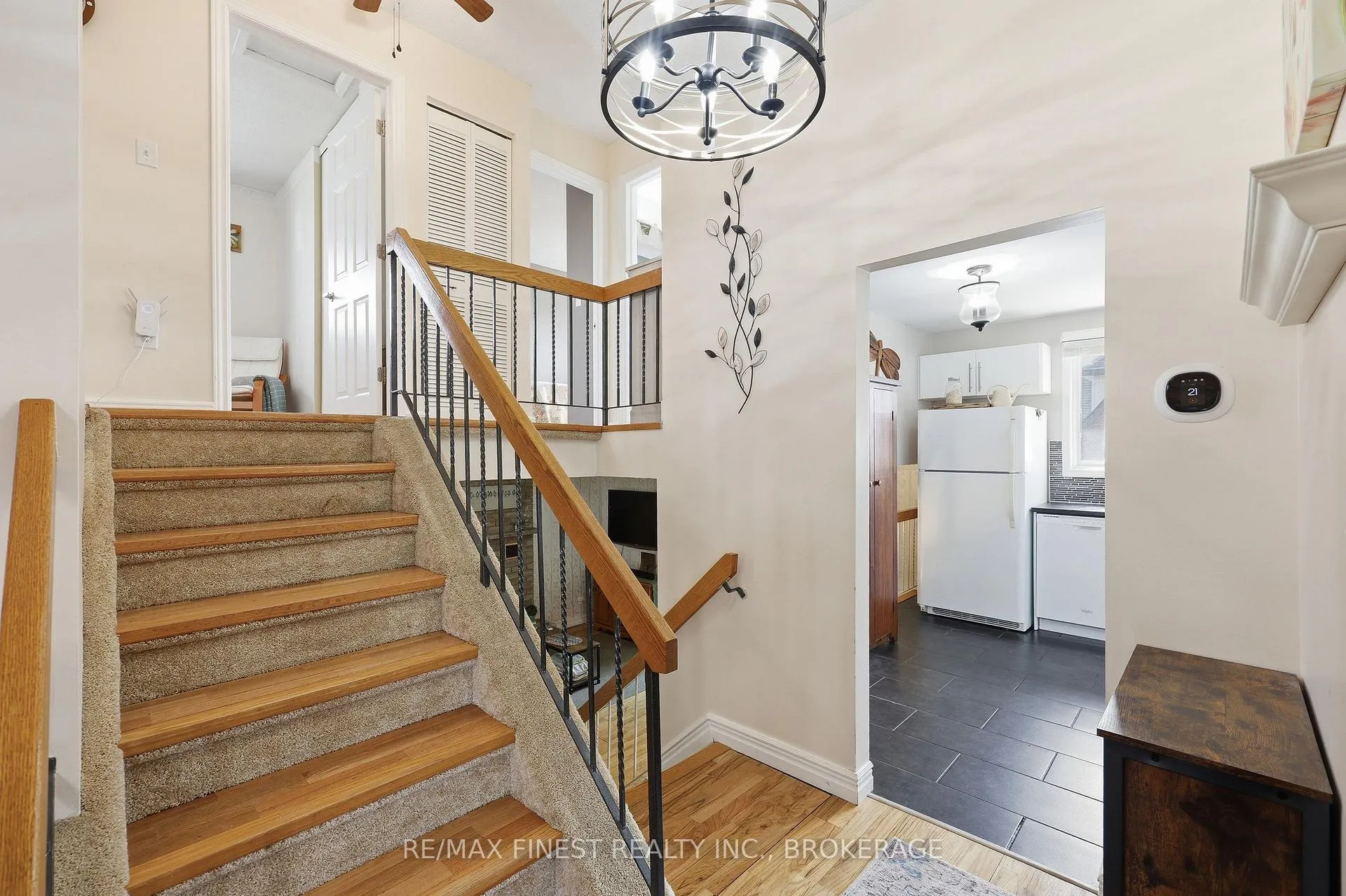 Photo 10 of 888 Sandringham Place, Kingston, North of Taylor-Kidd Blvd — HOMEH