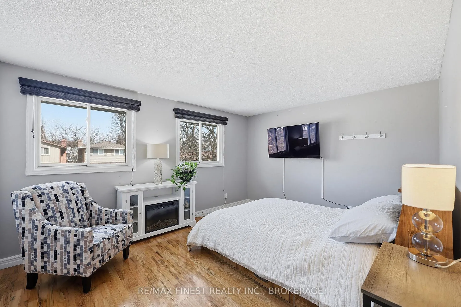 Photo 23 of 888 Sandringham Place, Kingston, North of Taylor-Kidd Blvd — HOMEH