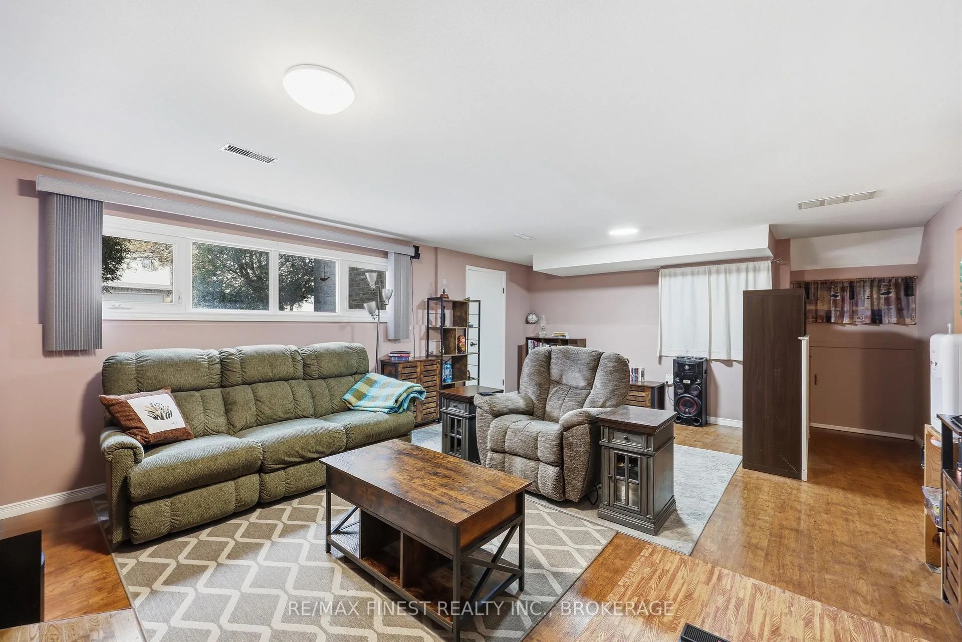 Photo 36 of 888 Sandringham Place, Kingston, North of Taylor-Kidd Blvd — HOMEH