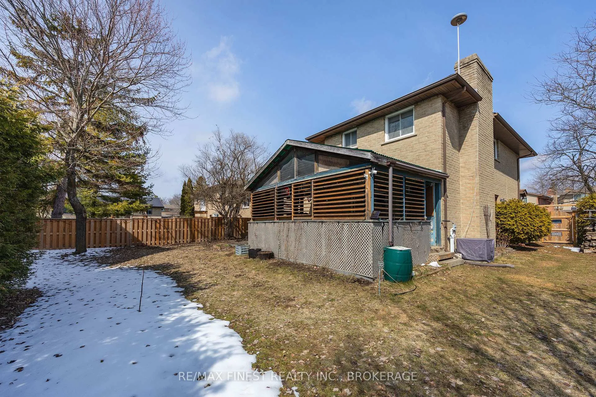 Photo 47 of 888 Sandringham Place, Kingston, North of Taylor-Kidd Blvd — HOMEH