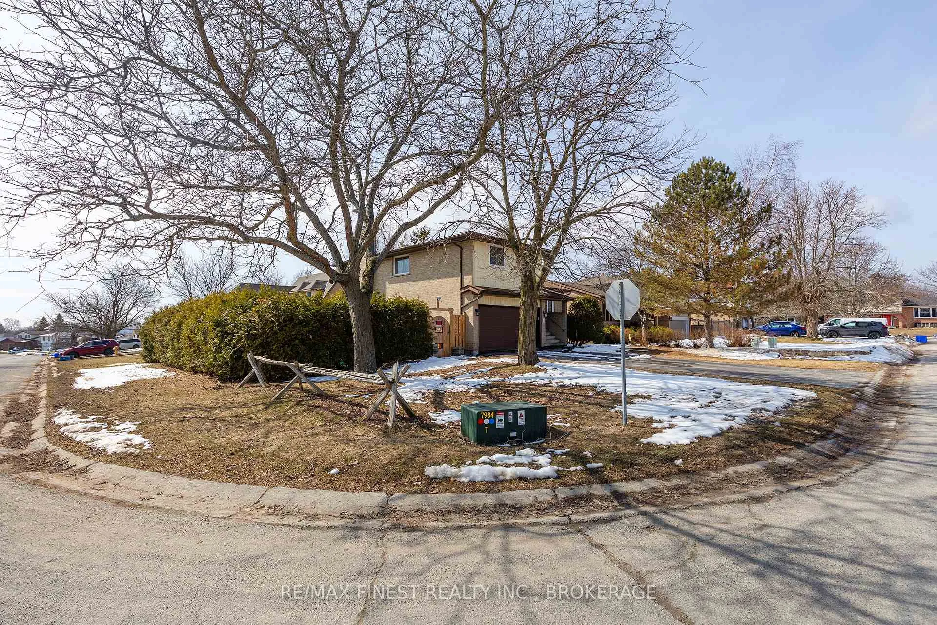 Photo 50 of 888 Sandringham Place, Kingston, North of Taylor-Kidd Blvd — HOMEH