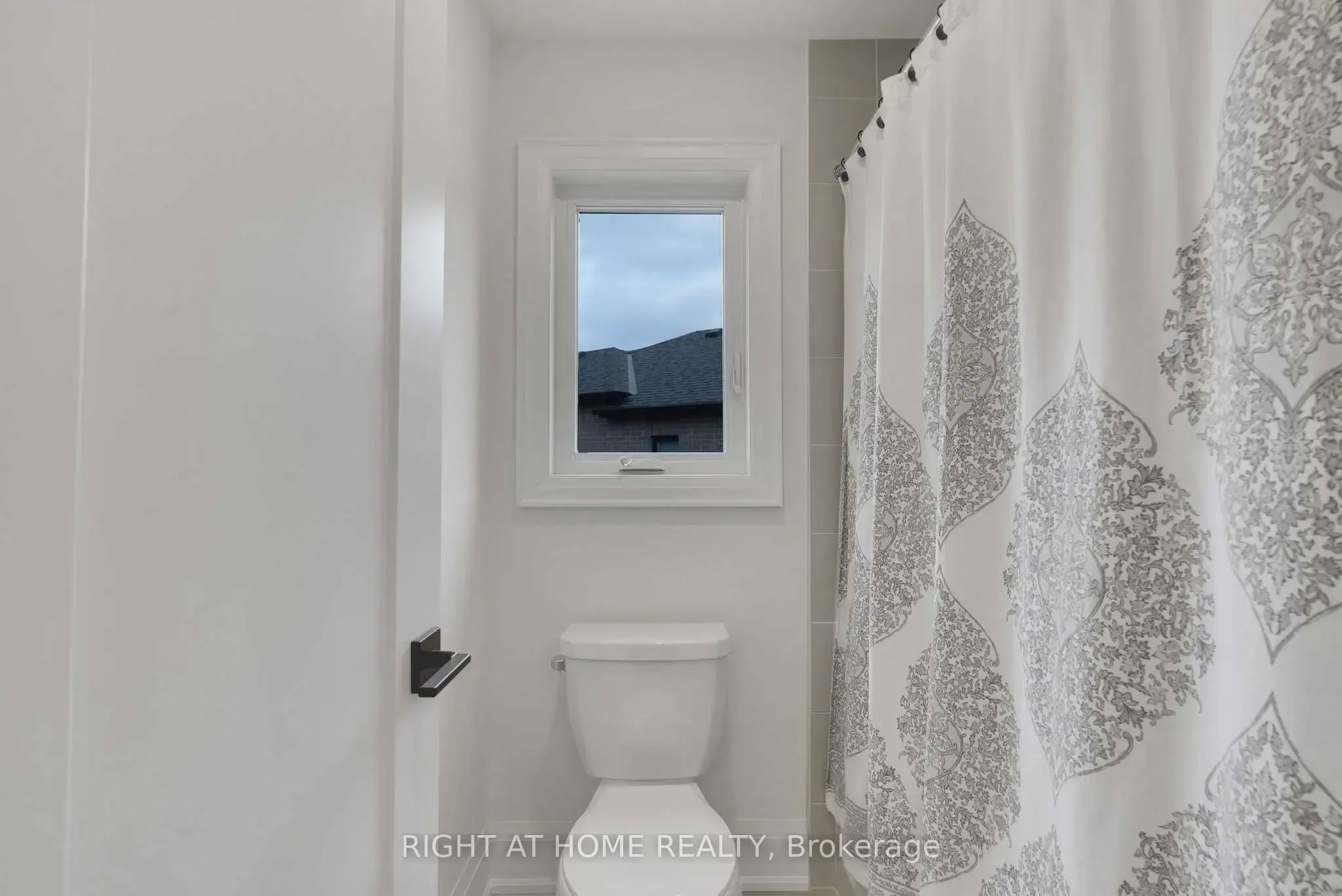 Photo 31 of 135 Courvier Crescent, Clarington, Bowmanville — HOMEH