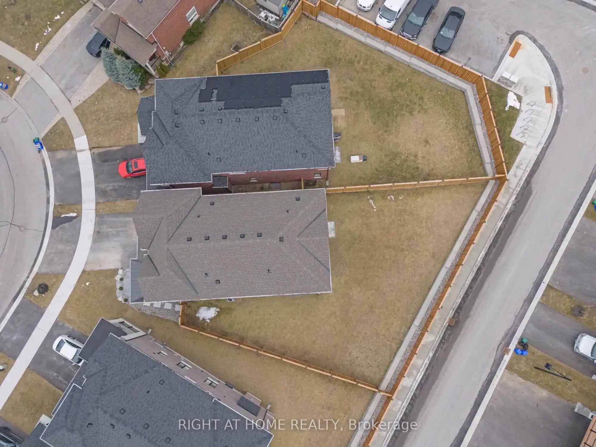 Photo 38 of 135 Courvier Crescent, Clarington, Bowmanville — HOMEH