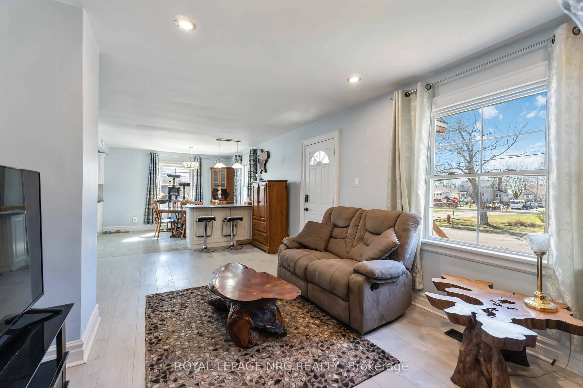 Photo 4 of 103 Clare Avenue, Port Colborne, Sugarloaf — HOMEH