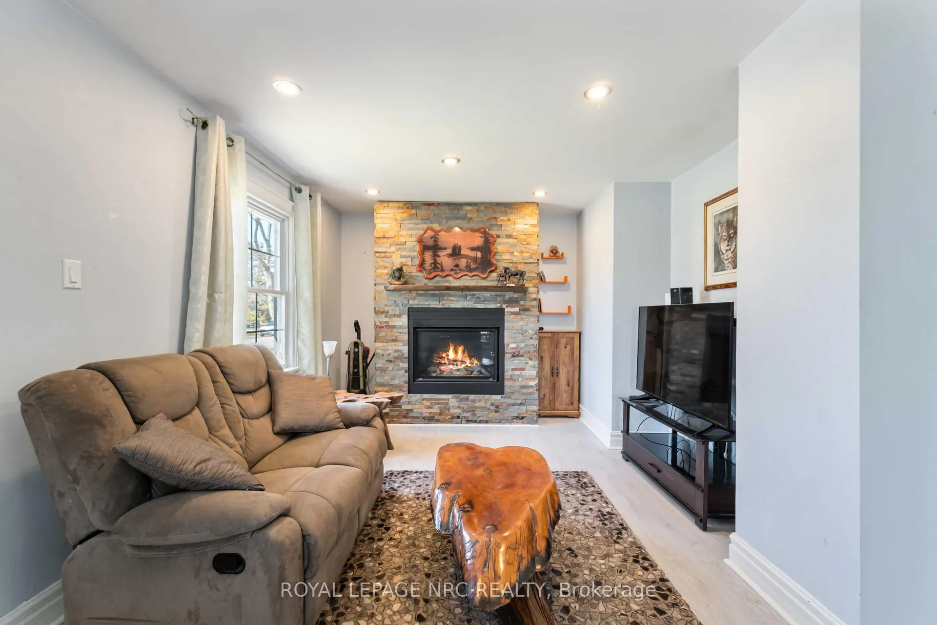 Photo 5 of 103 Clare Avenue, Port Colborne, Sugarloaf — HOMEH