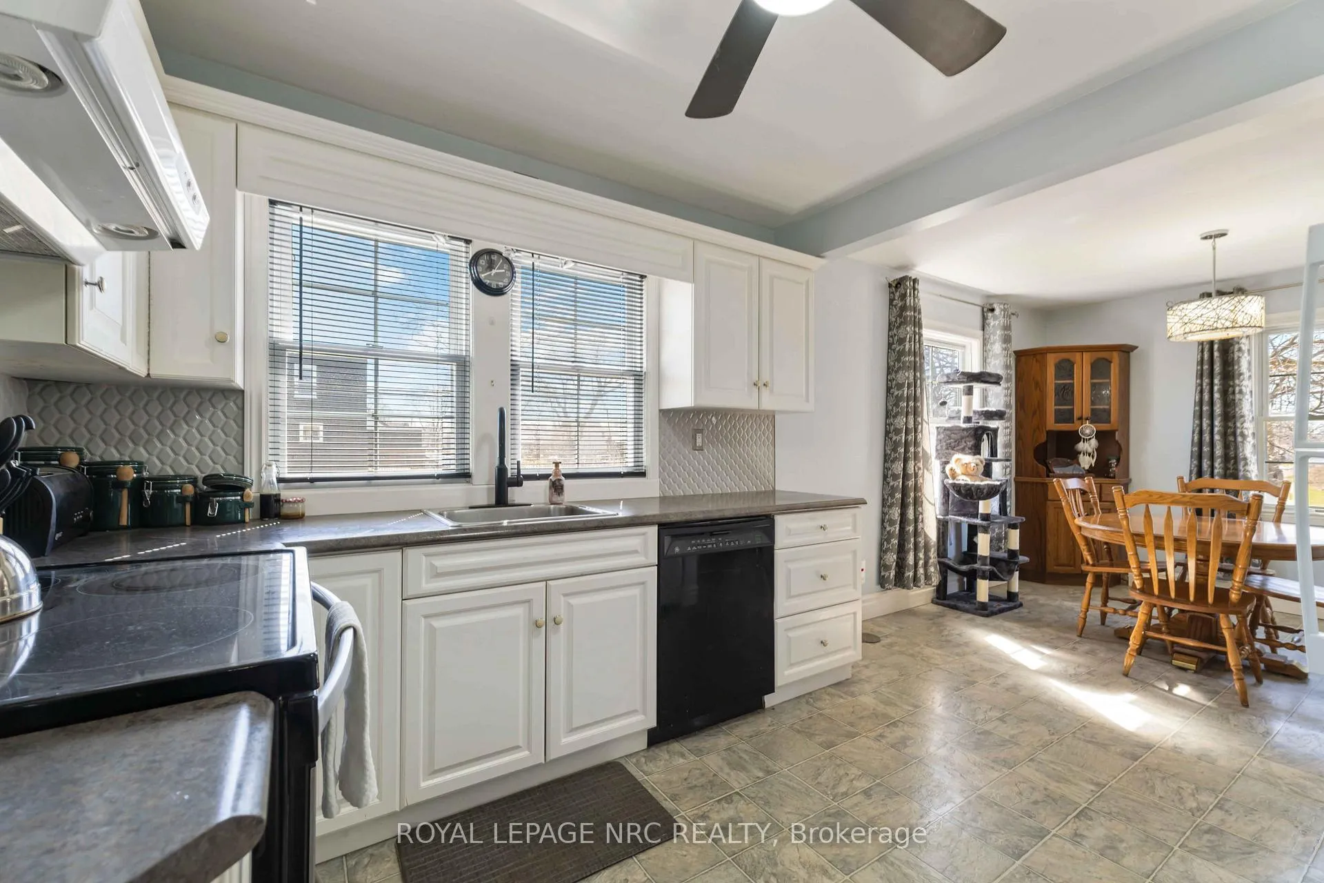 Photo 13 of 103 Clare Avenue, Port Colborne, Sugarloaf — HOMEH