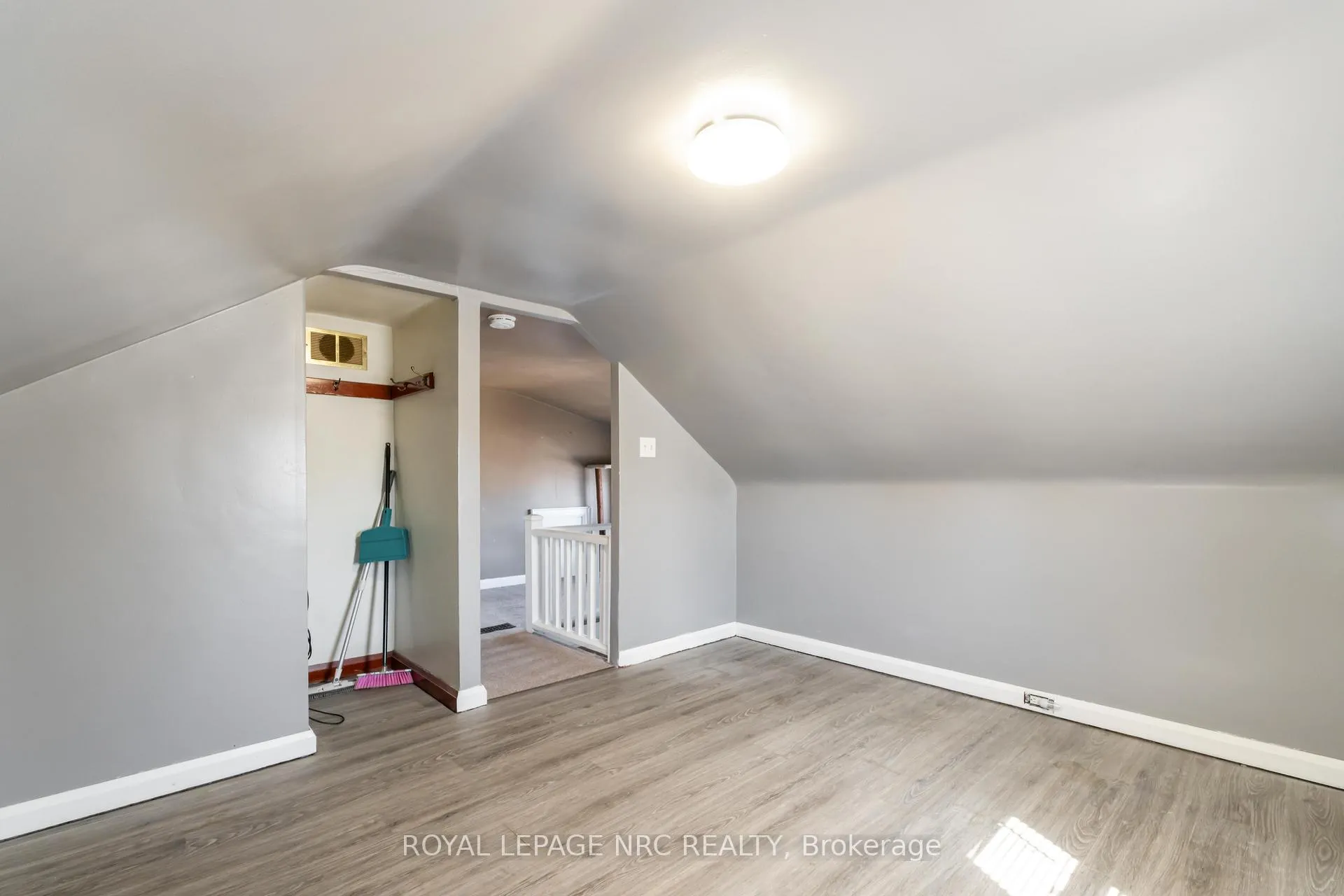 Photo 19 of 103 Clare Avenue, Port Colborne, Sugarloaf — HOMEH