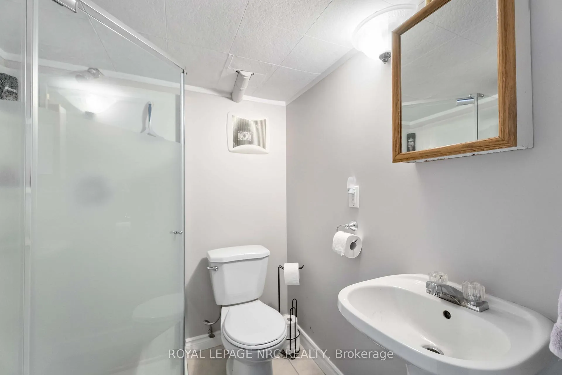 Photo 24 of 103 Clare Avenue, Port Colborne, Sugarloaf — HOMEH