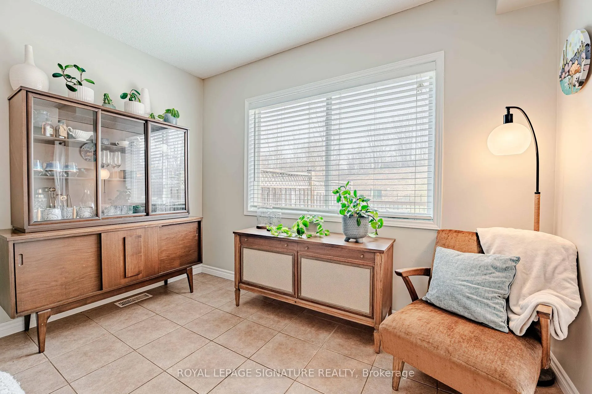 Photo 8 of 22 Curzon Crescent, Guelph, Willow West/Sugarbush/West Acres — HOMEH