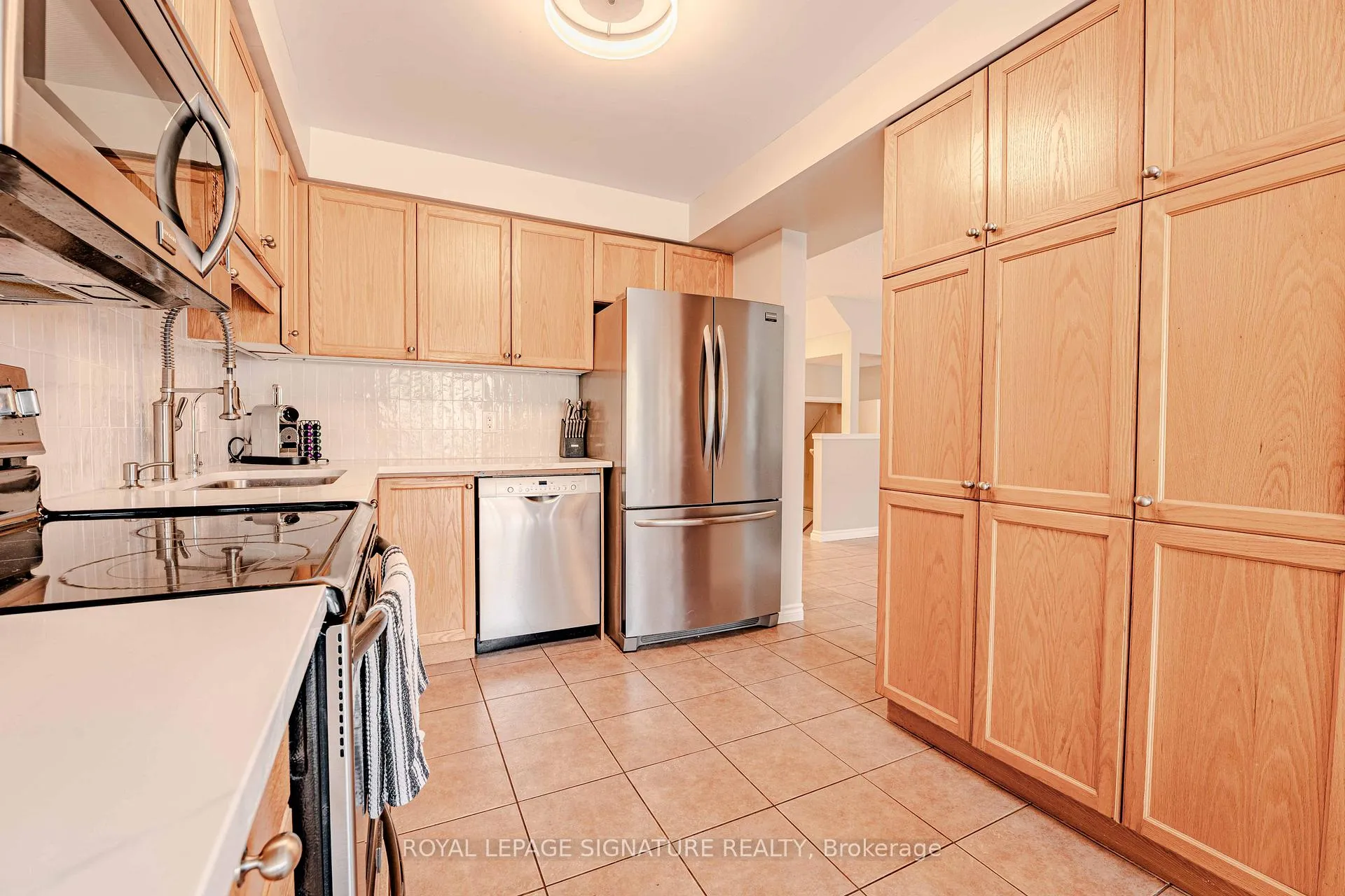 Photo 12 of 22 Curzon Crescent, Guelph, Willow West/Sugarbush/West Acres — HOMEH