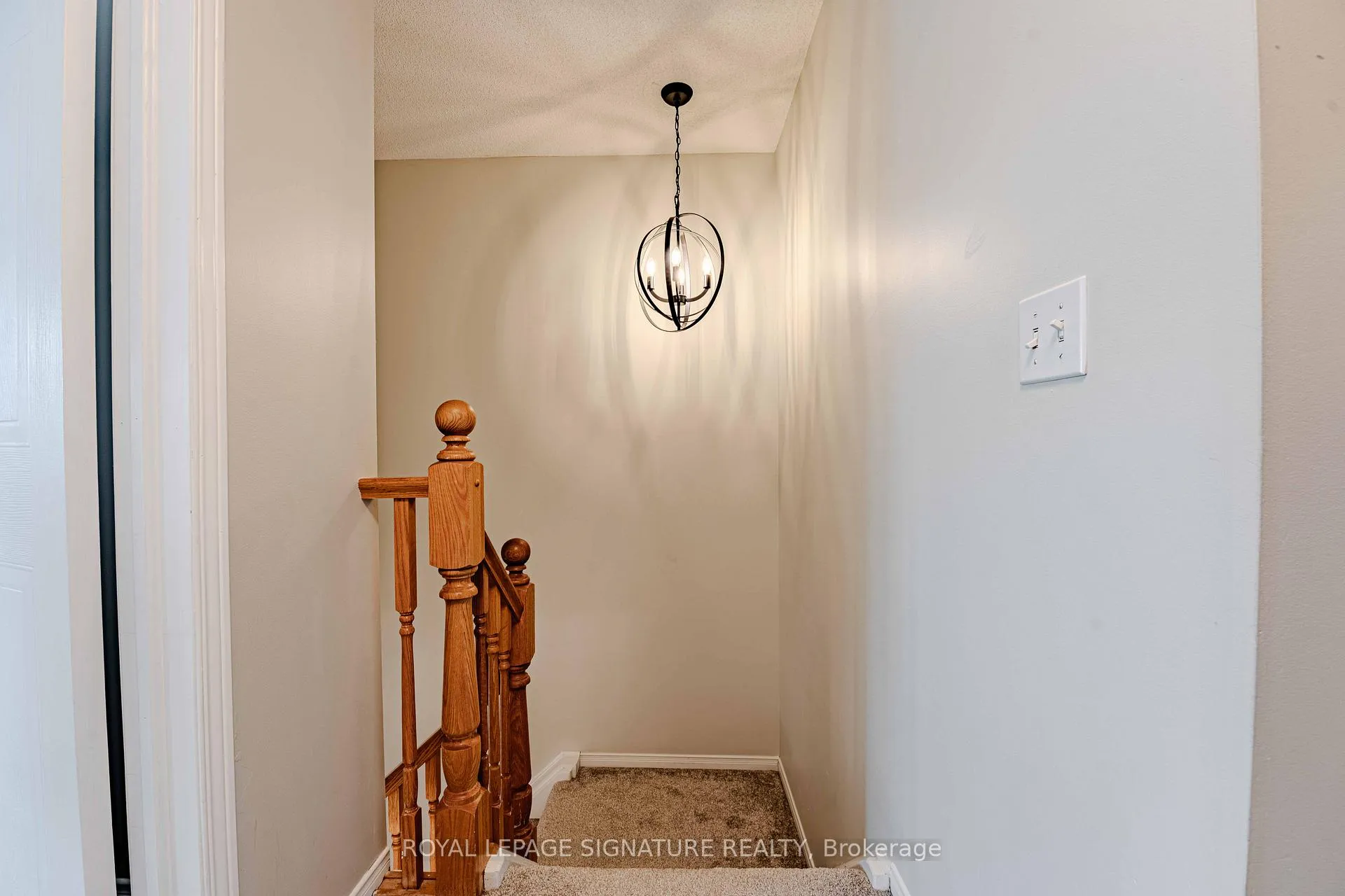 Photo 17 of 22 Curzon Crescent, Guelph, Willow West/Sugarbush/West Acres — HOMEH
