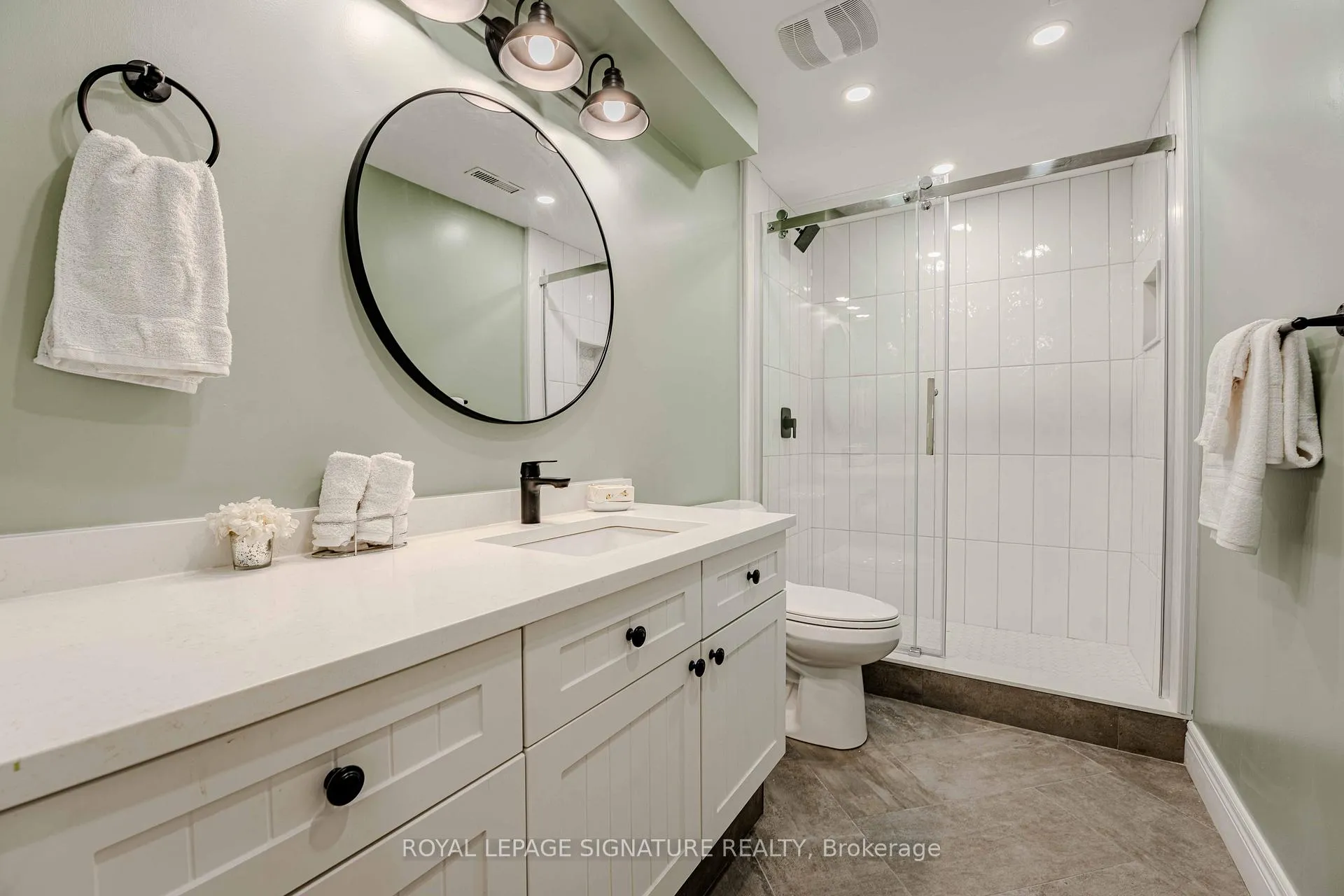 Photo 33 of 22 Curzon Crescent, Guelph, Willow West/Sugarbush/West Acres — HOMEH