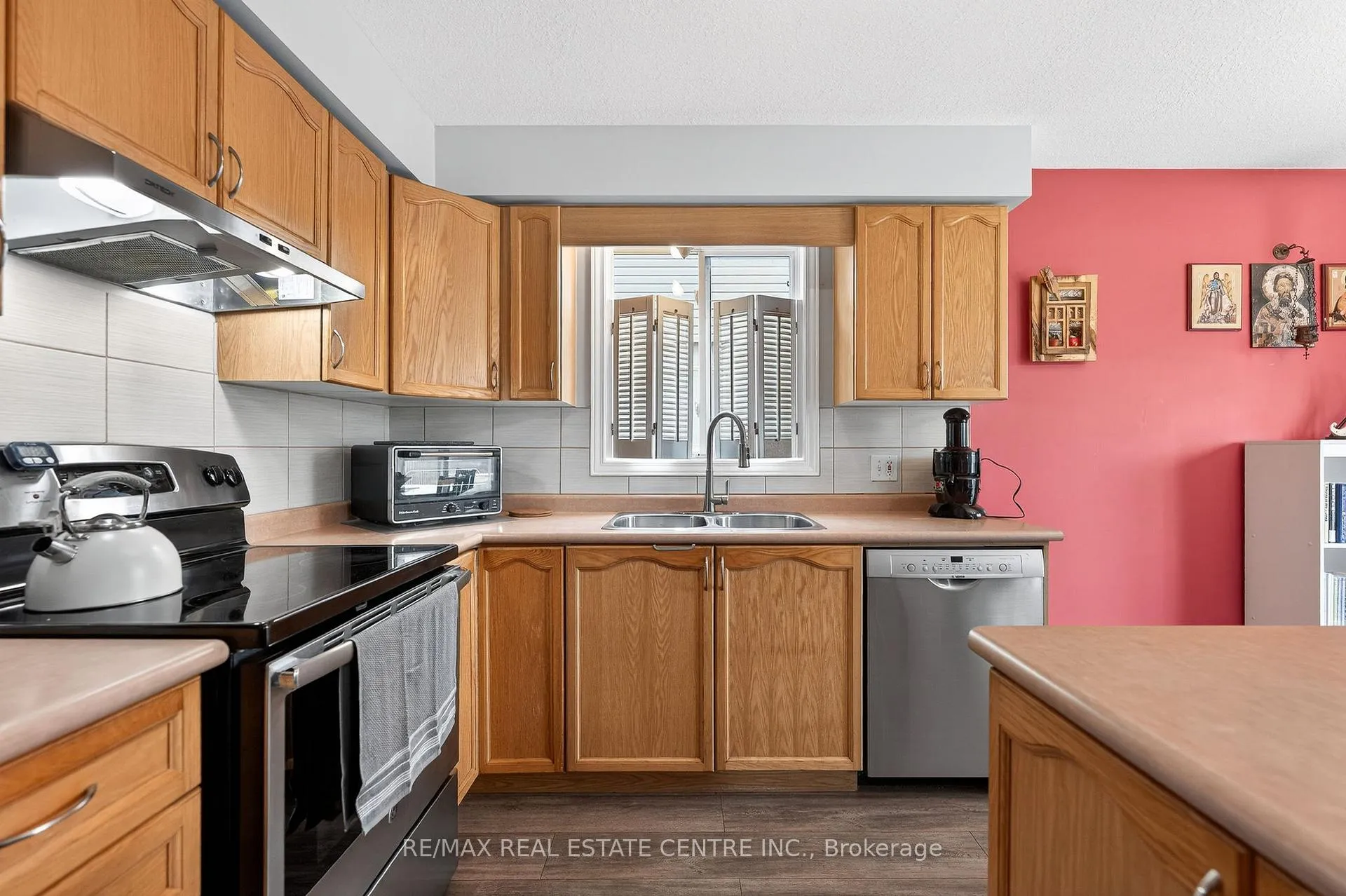 Photo 15 of 114 Stiefelmeyer Crescent, Wilmot — HOMEH