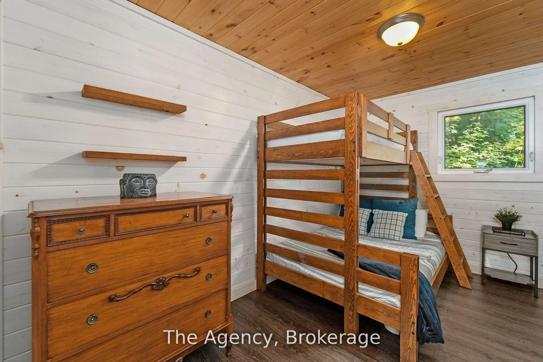 Photo 20 of 1032 Lakeshore Drive S, Bracebridge, Oakley — HOMEH