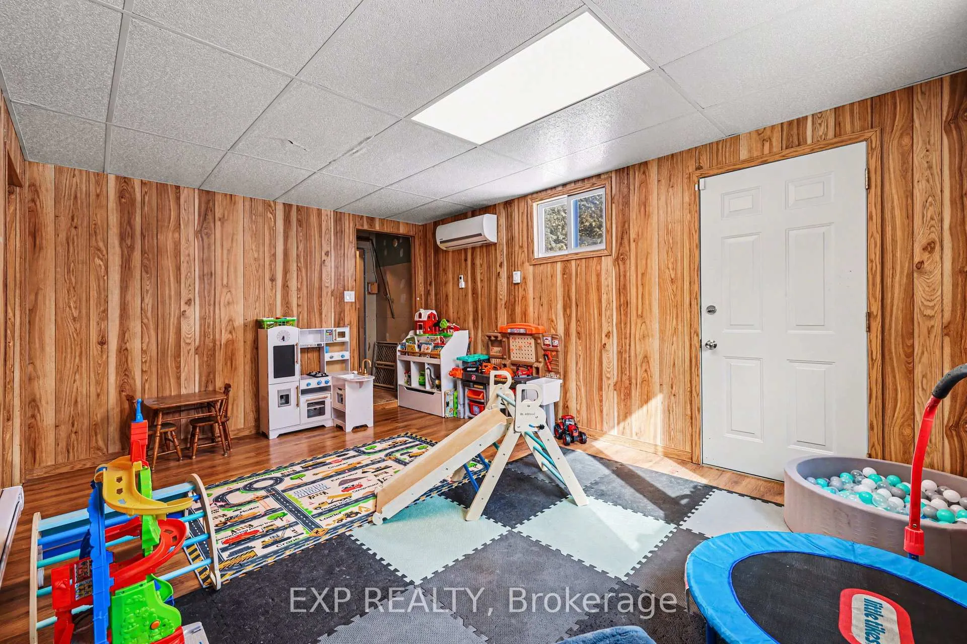 Photo 22 of 4250 511 Highway, Lanark Highlands, Lanark Highlands (Lanark) Twp — HOMEH