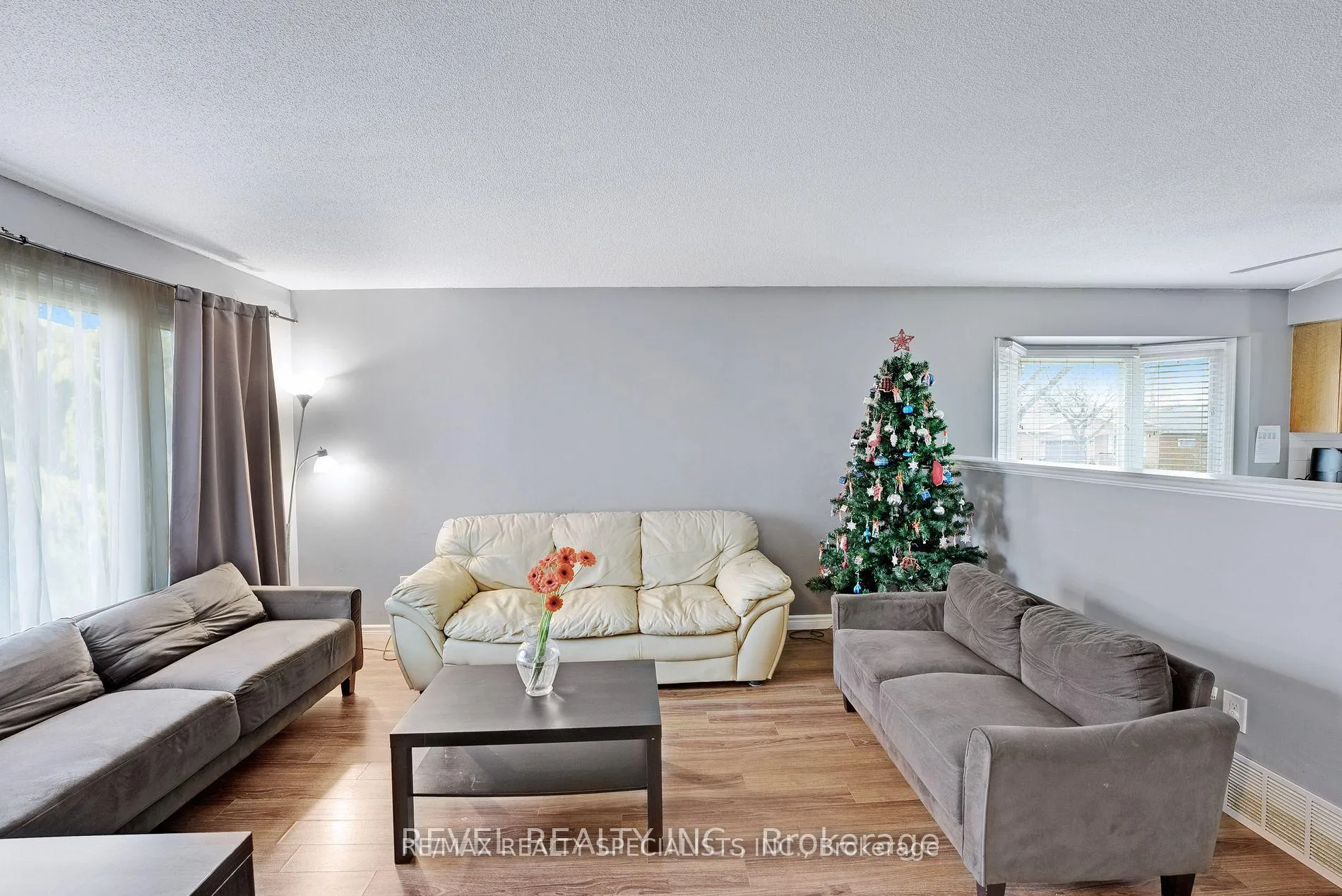Photo 5 of Unit MAIN, 7658 Cavendish Drive, Niagara Falls, West Wood — HOMEH