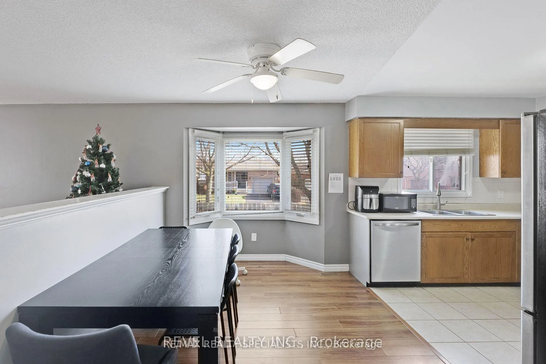 Photo 10 of Unit MAIN, 7658 Cavendish Drive, Niagara Falls, West Wood — HOMEH