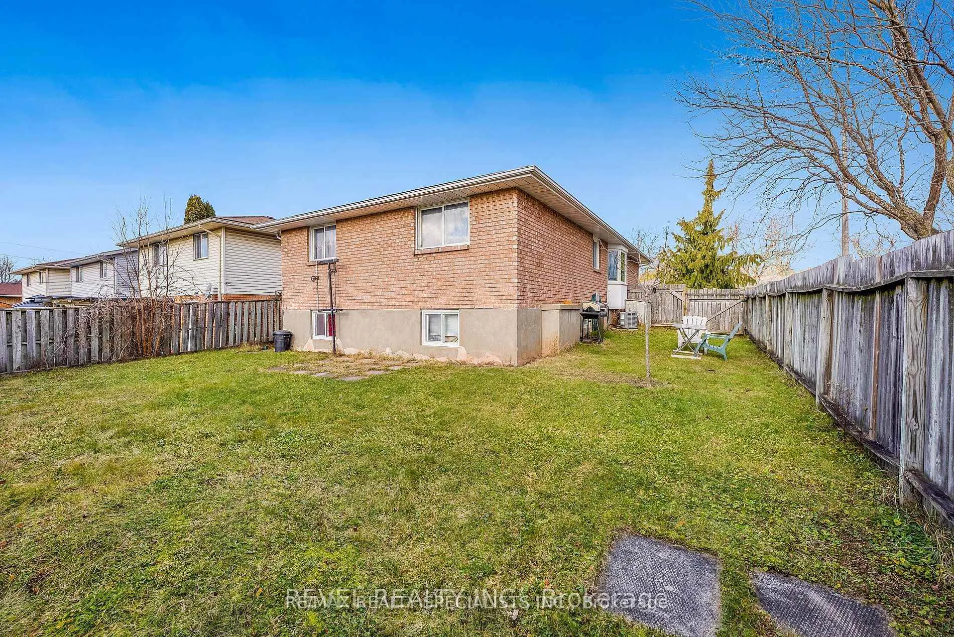 Photo 26 of Unit MAIN, 7658 Cavendish Drive, Niagara Falls, West Wood — HOMEH