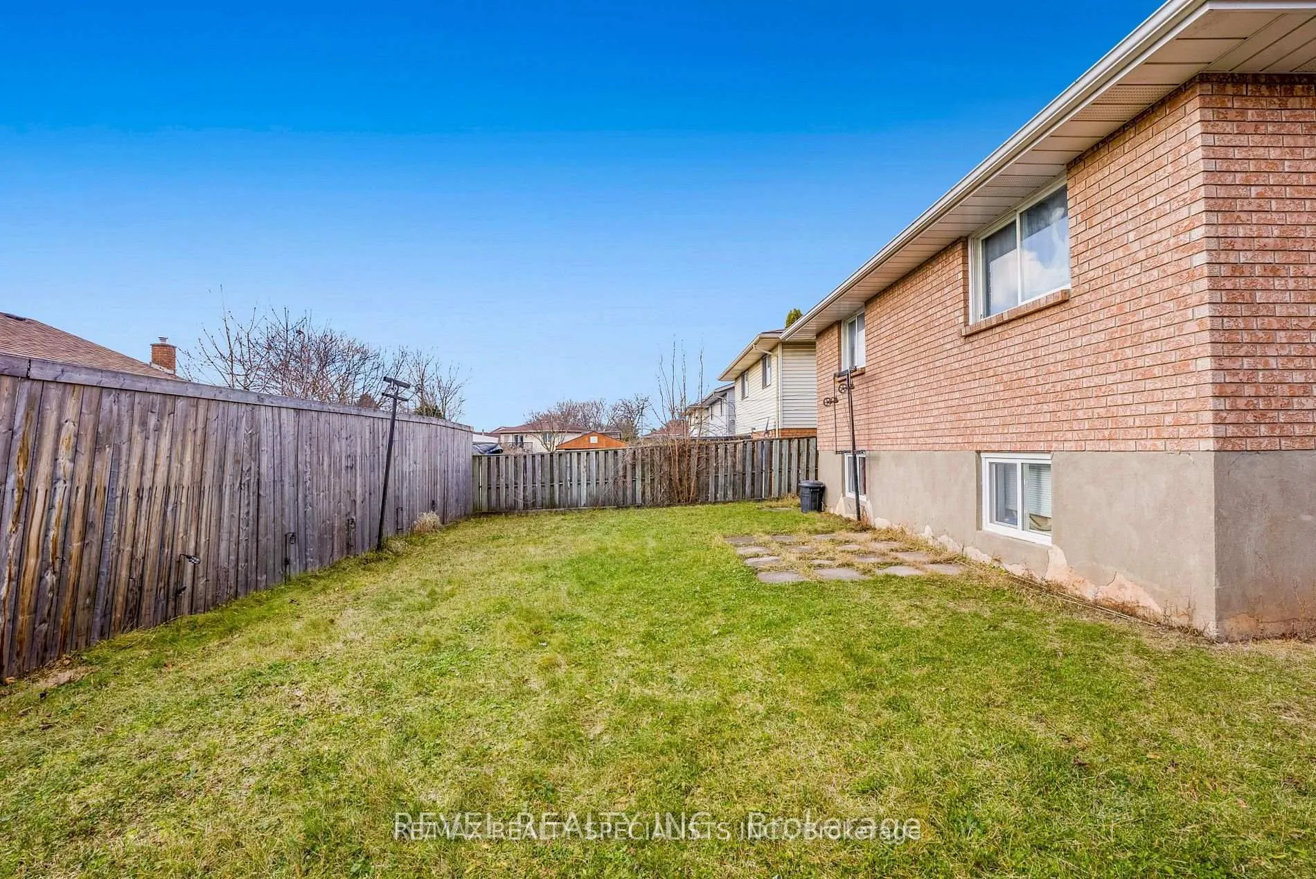 Photo 28 of Unit MAIN, 7658 Cavendish Drive, Niagara Falls, West Wood — HOMEH