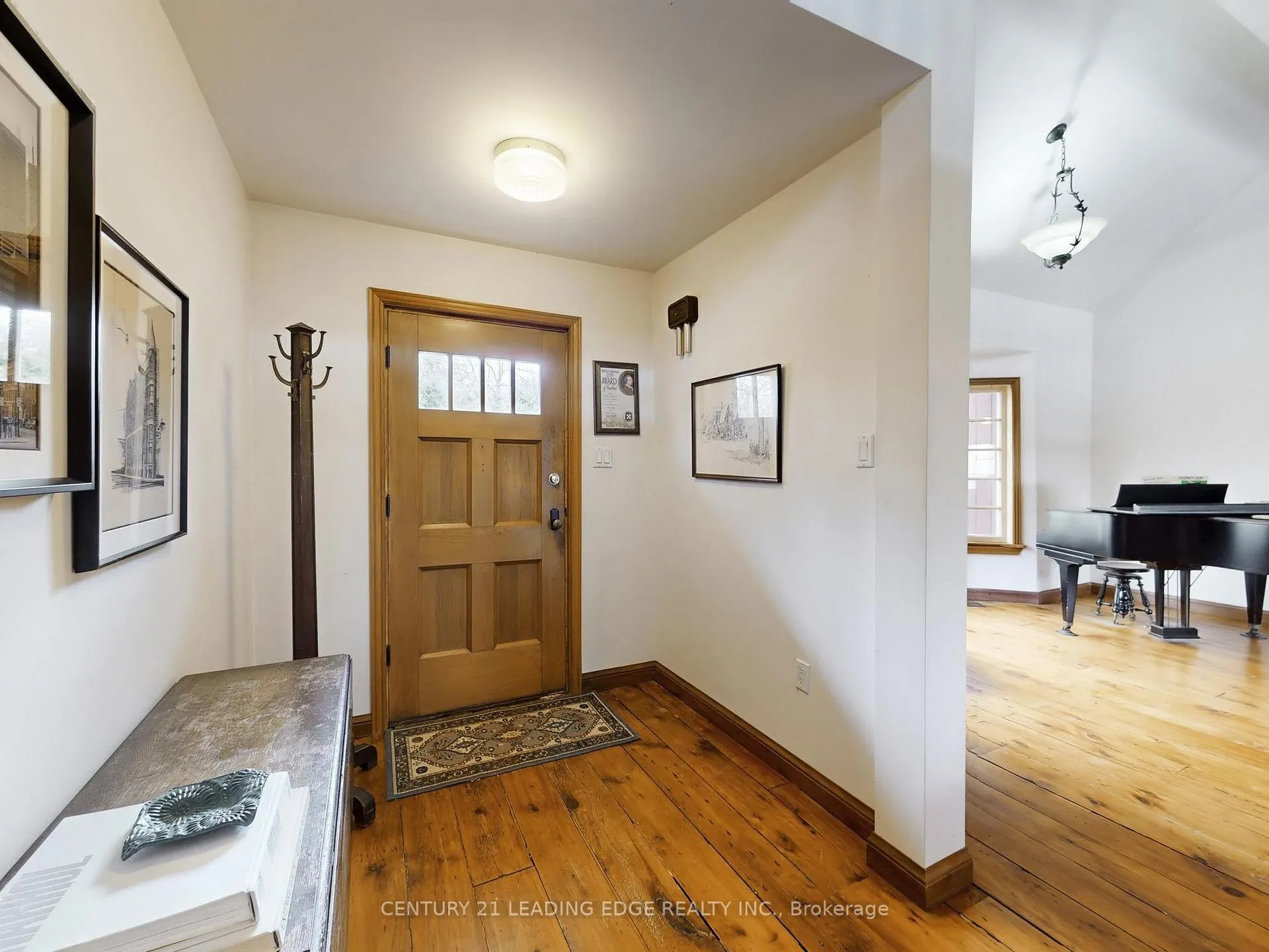 Photo 2 of 26 Church Lane, Markham, Thornhill — HOMEH